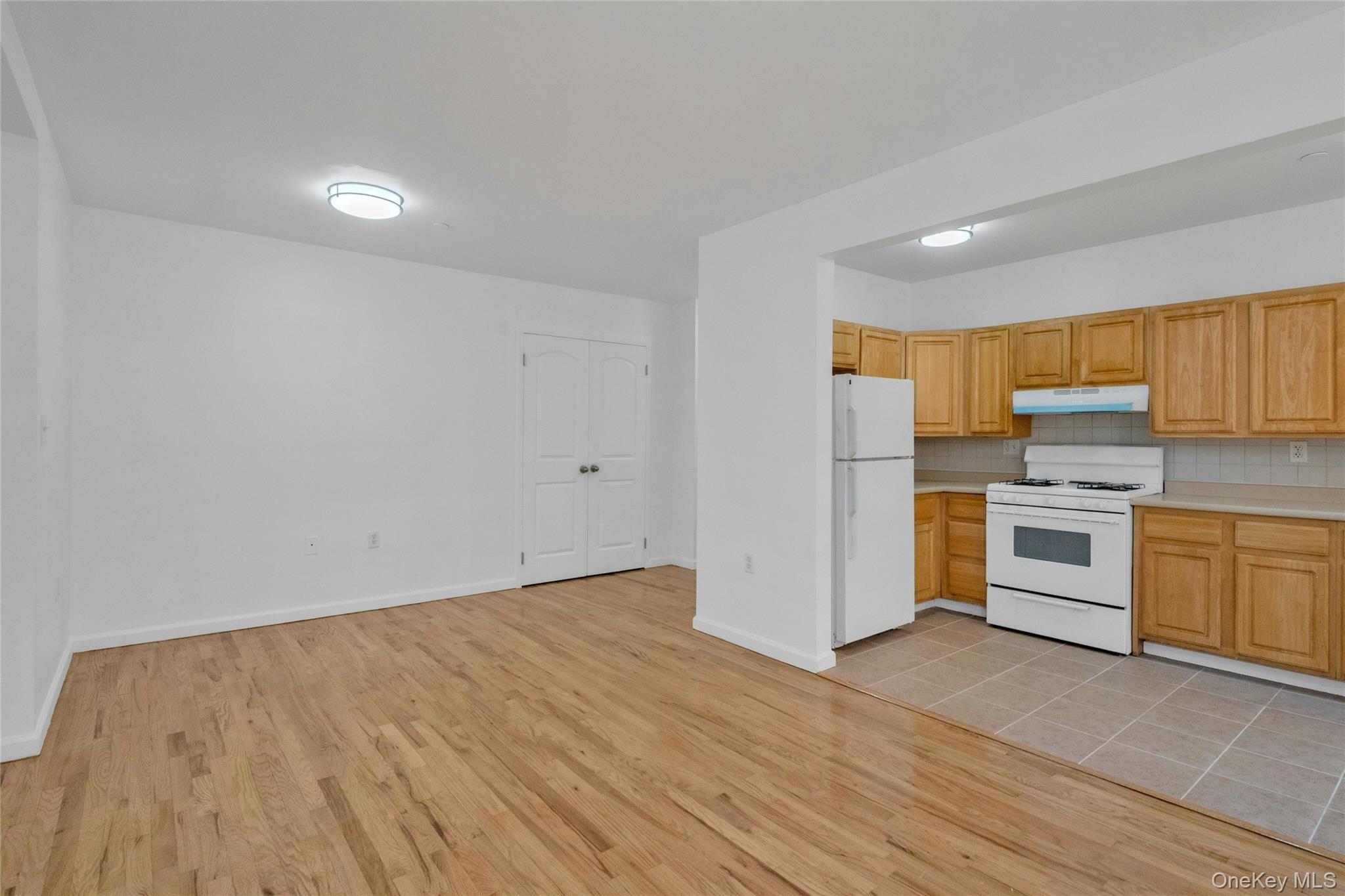 2023 Belmont Avenue 5a Property Photo 4