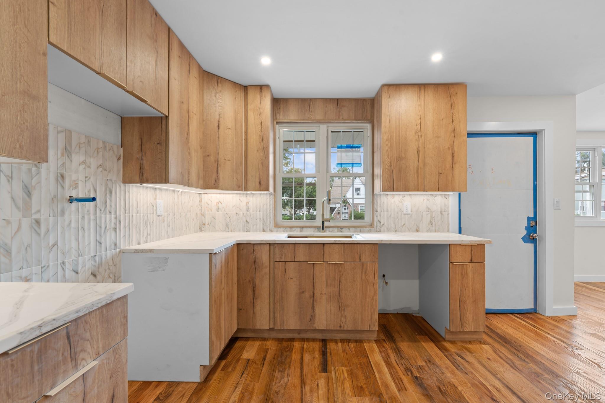 18704 Williamson Avenue Property Photo 3