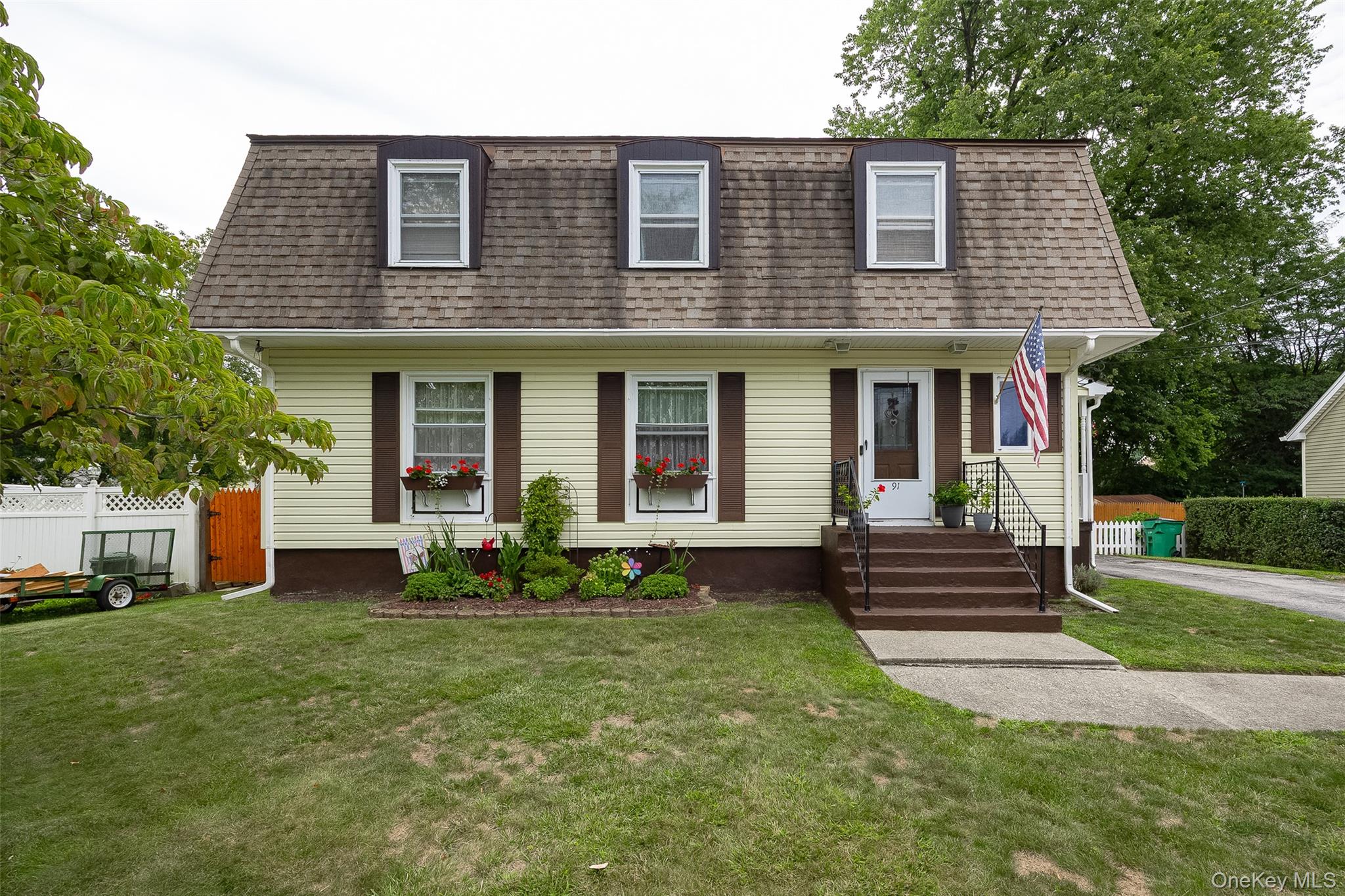 91 Maple Street Property Photo 1
