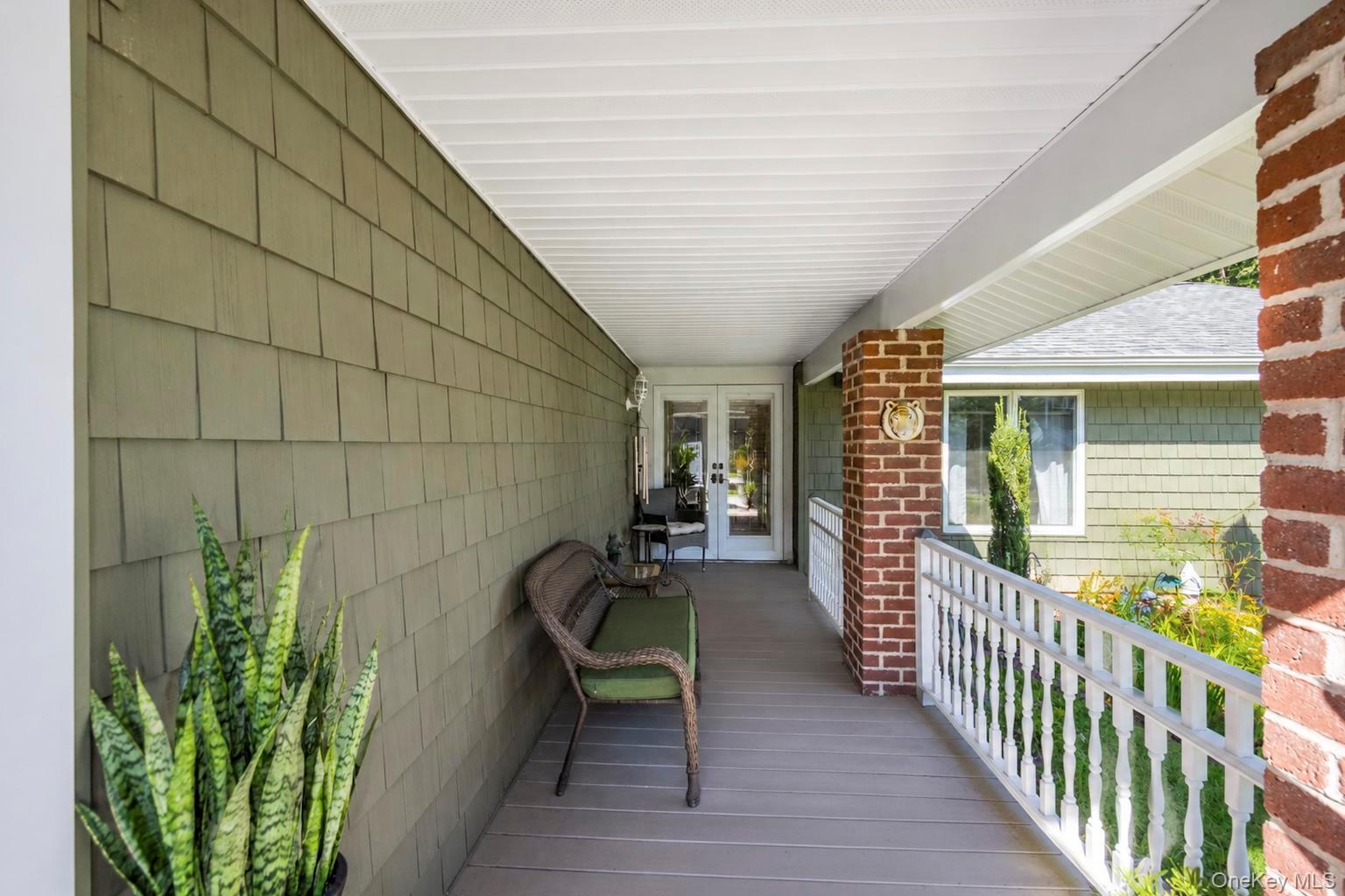 876 Greenbelt Parkway Property Photo 3