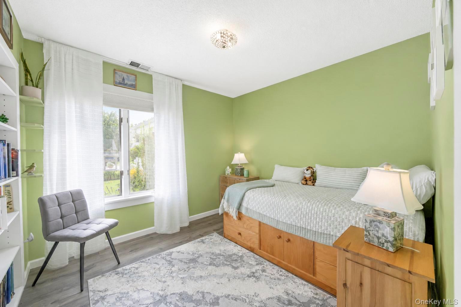 876 Greenbelt Parkway Property Photo 14