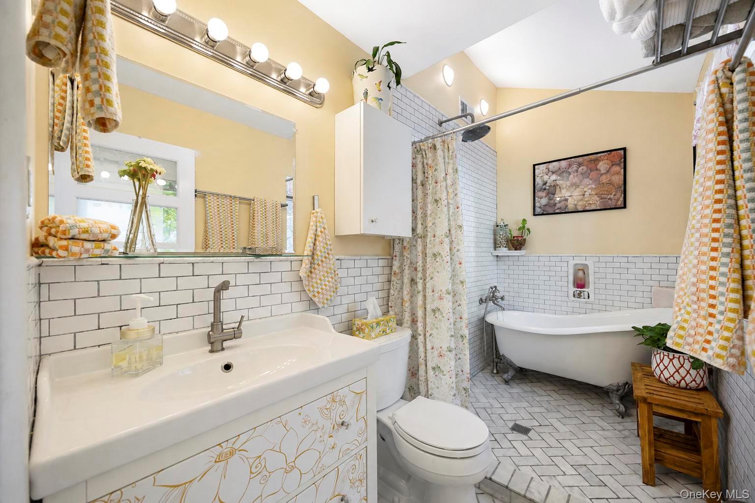 876 Greenbelt Parkway Property Photo 21