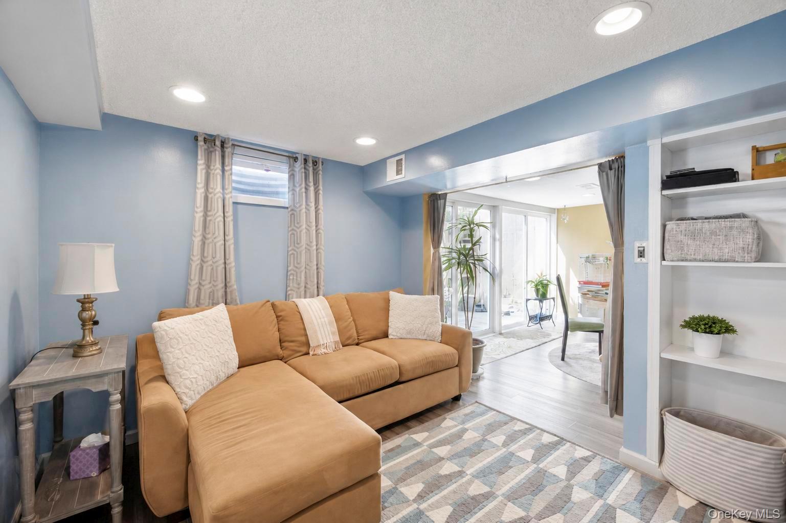 876 Greenbelt Parkway Property Photo 27