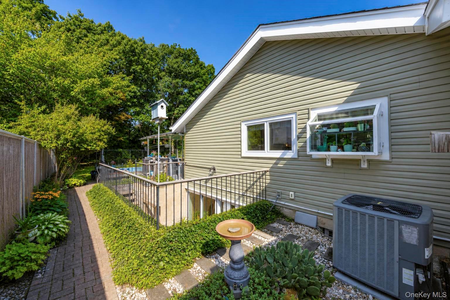 876 Greenbelt Parkway Property Photo 30