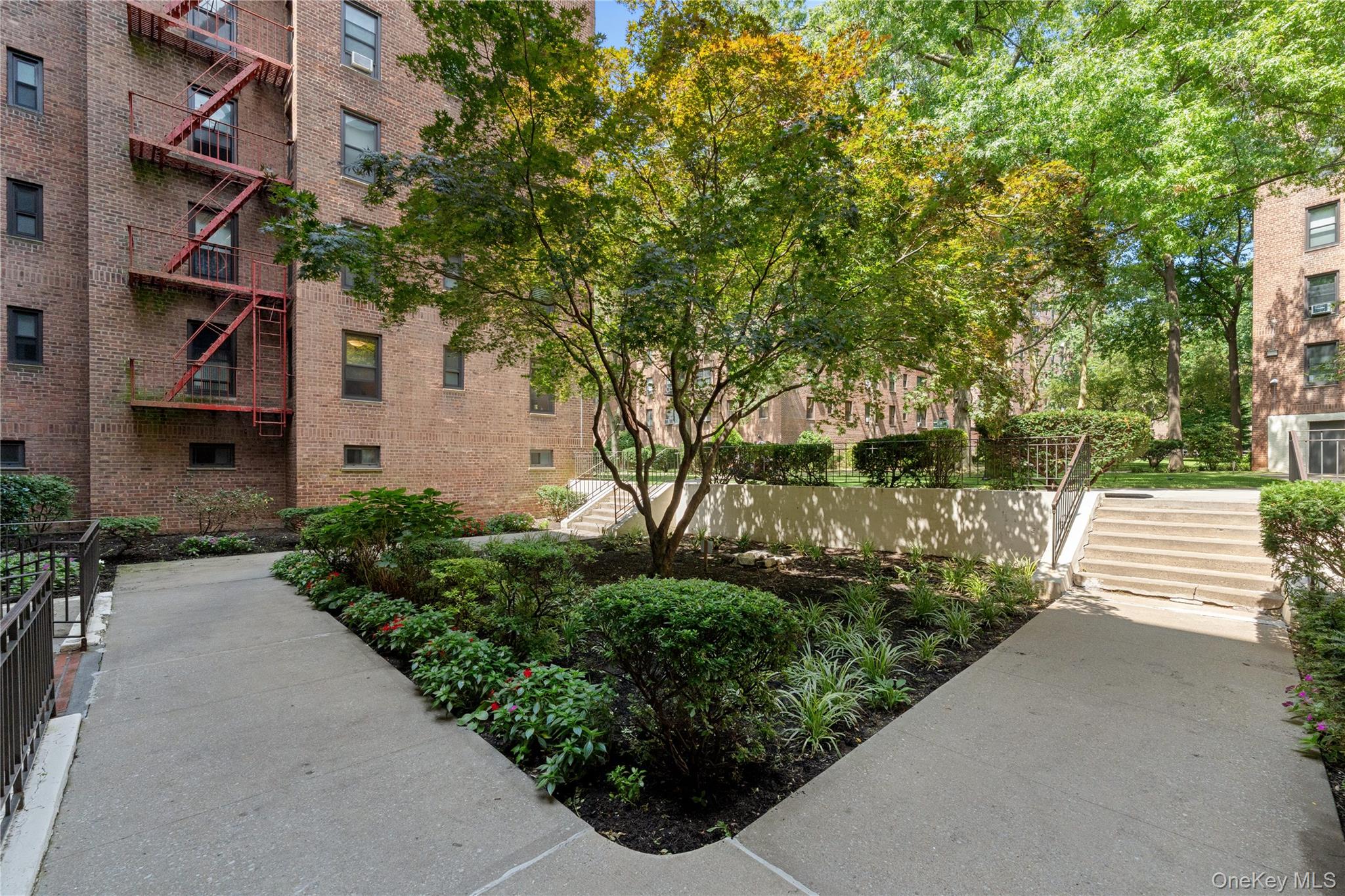83-85 Woodhaven Boulevard 3r Property Photo 22