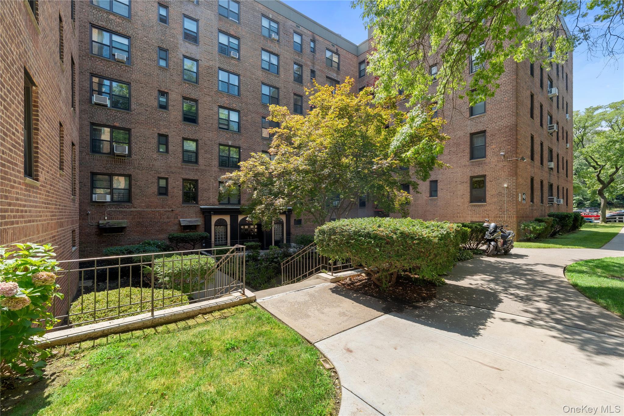 83-85 Woodhaven Boulevard 3r Property Photo 25
