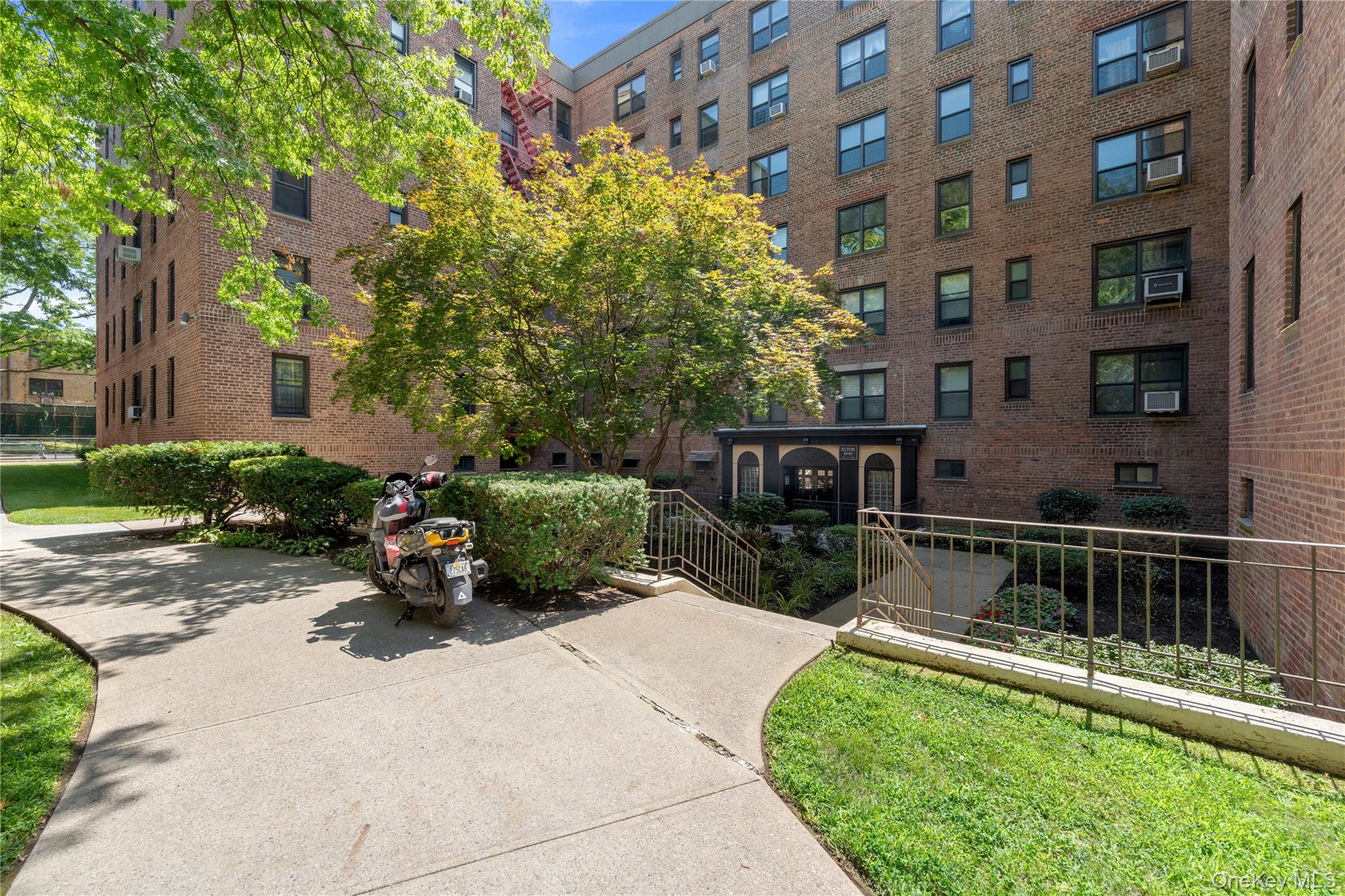 83-85 Woodhaven Boulevard 3r Property Photo 26
