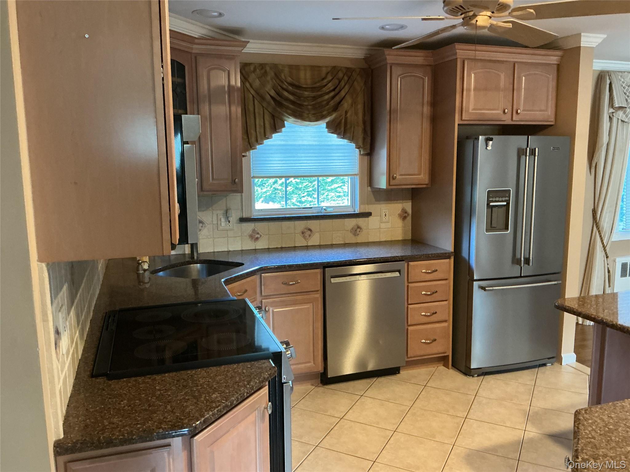 11 Frankel Road Property Photo 2