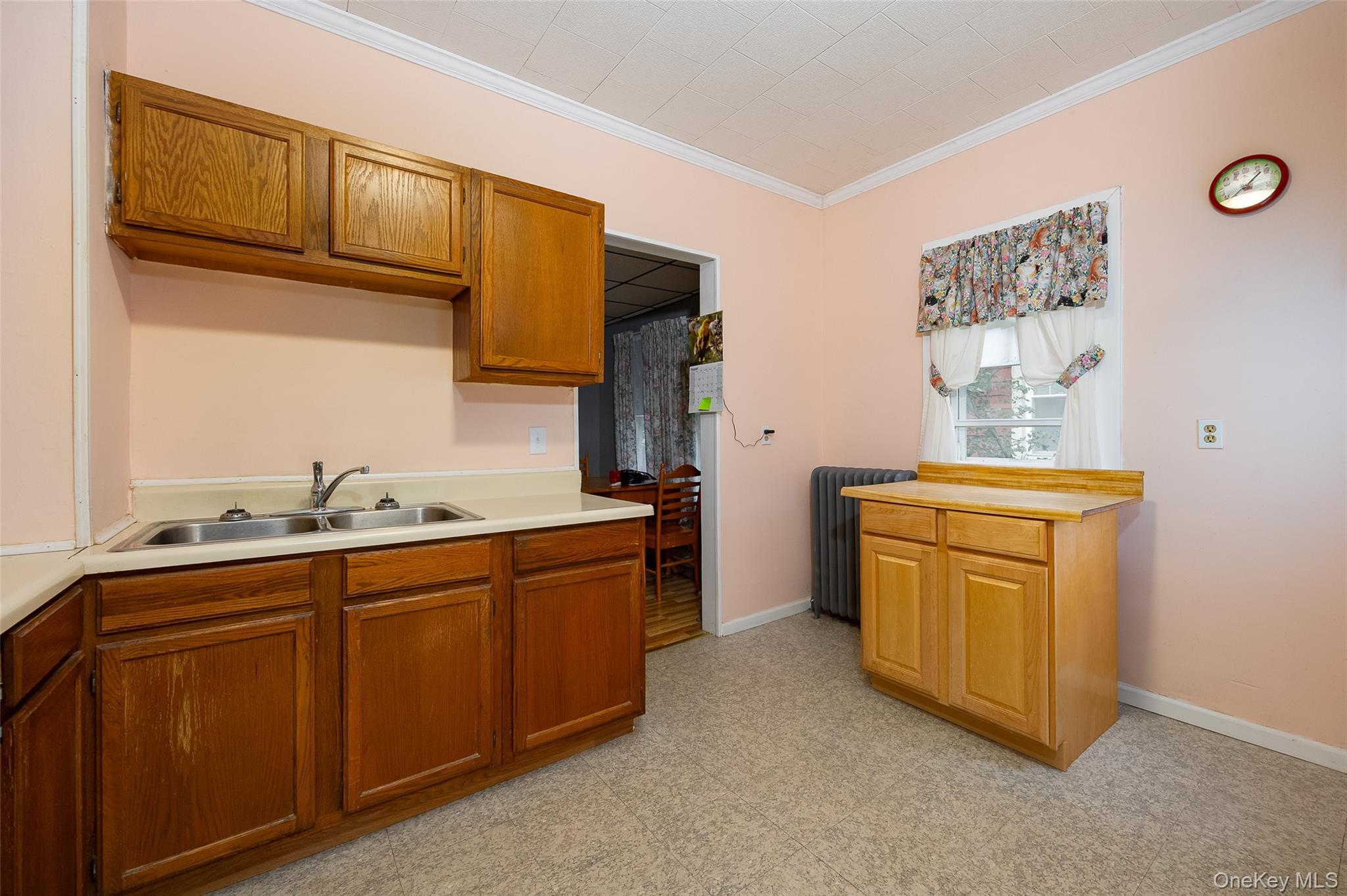 42 Oak Street Property Photo 10