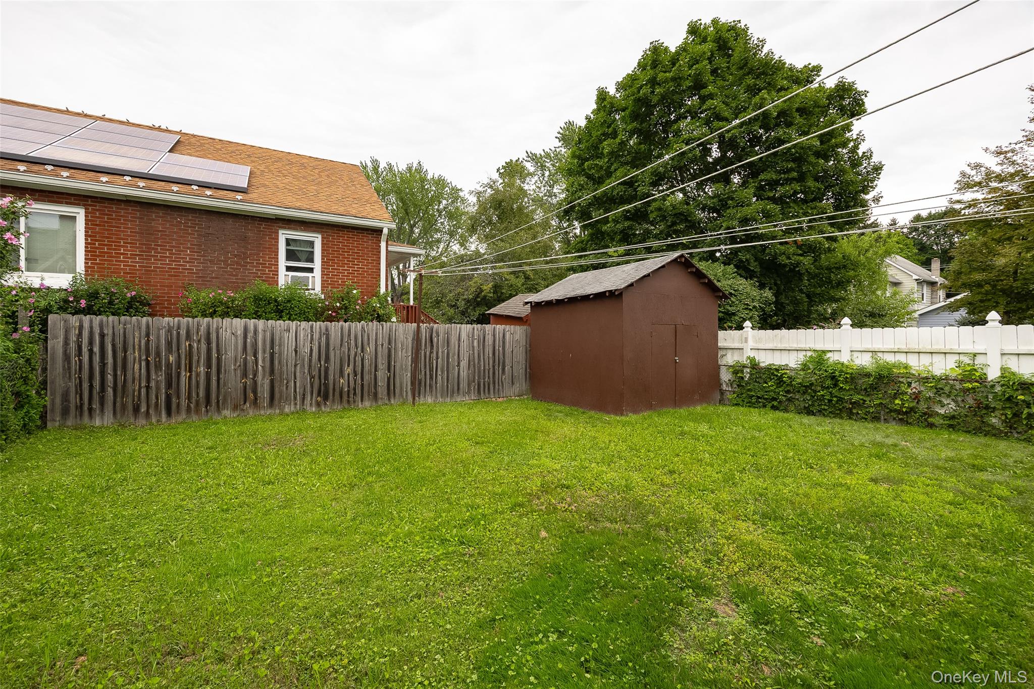 42 Oak Street Property Photo 15