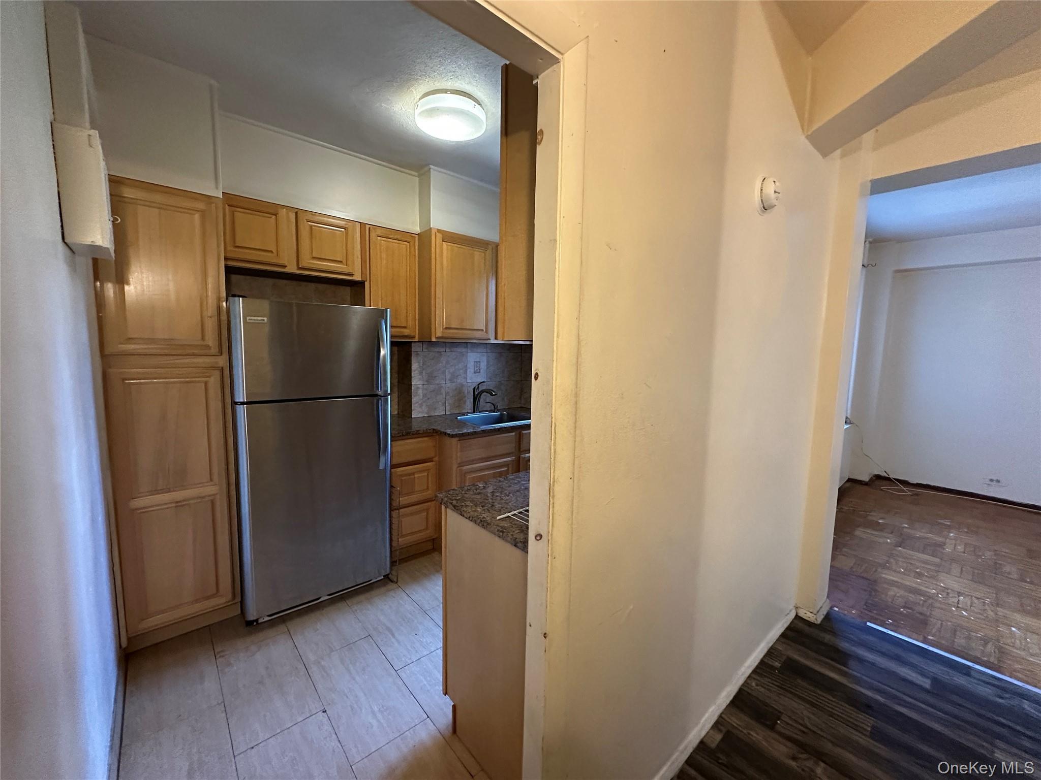 1579 Metropolitan Avenue 6h Property Photo 4