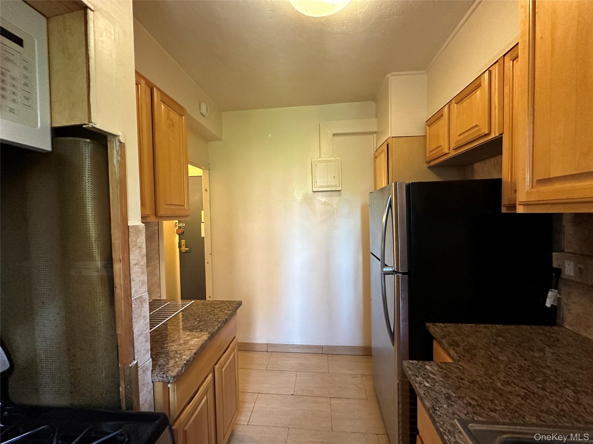 1579 Metropolitan Avenue 6h Property Photo 6