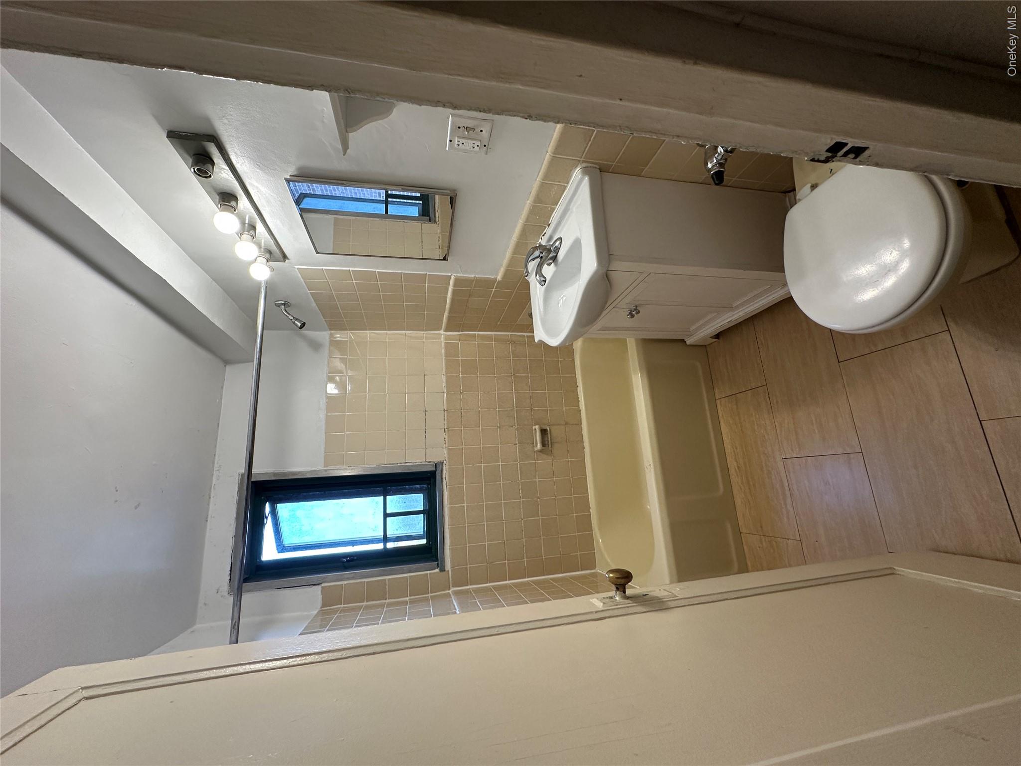 1579 Metropolitan Avenue 6h Property Photo 17