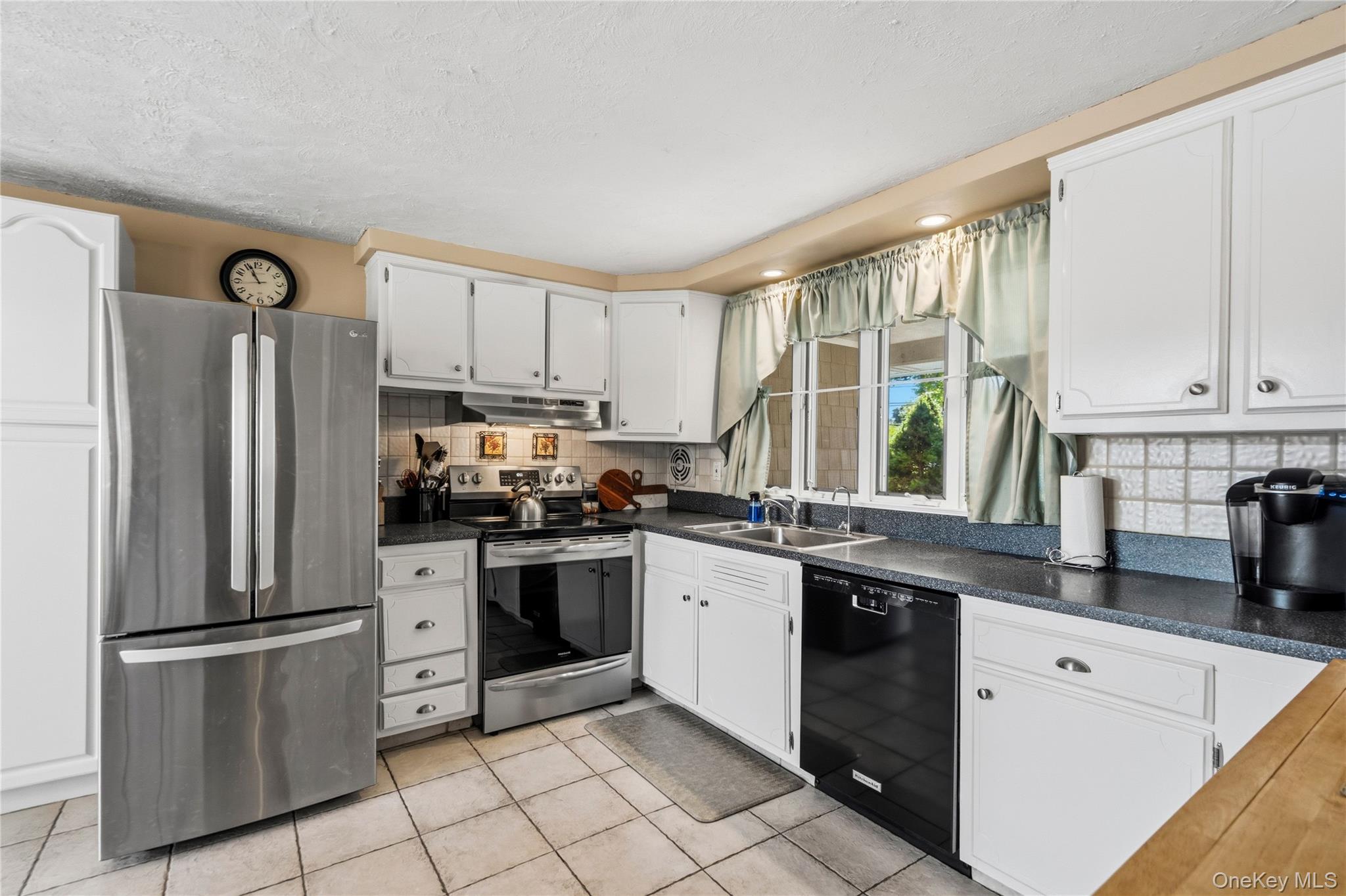 120 Budenos Drive Property Photo 17