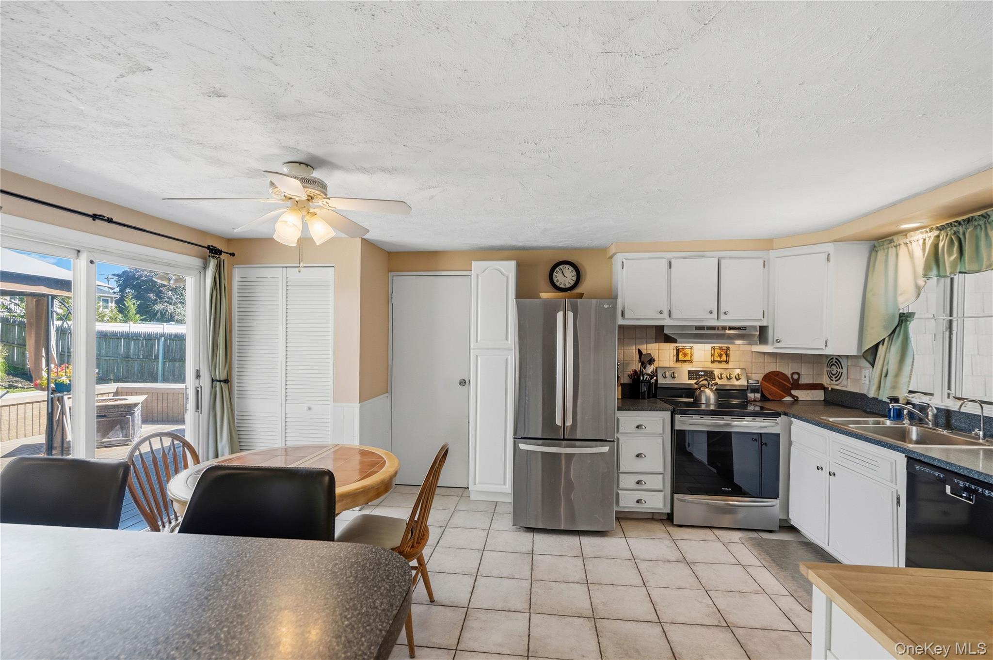 120 Budenos Drive Property Photo 18