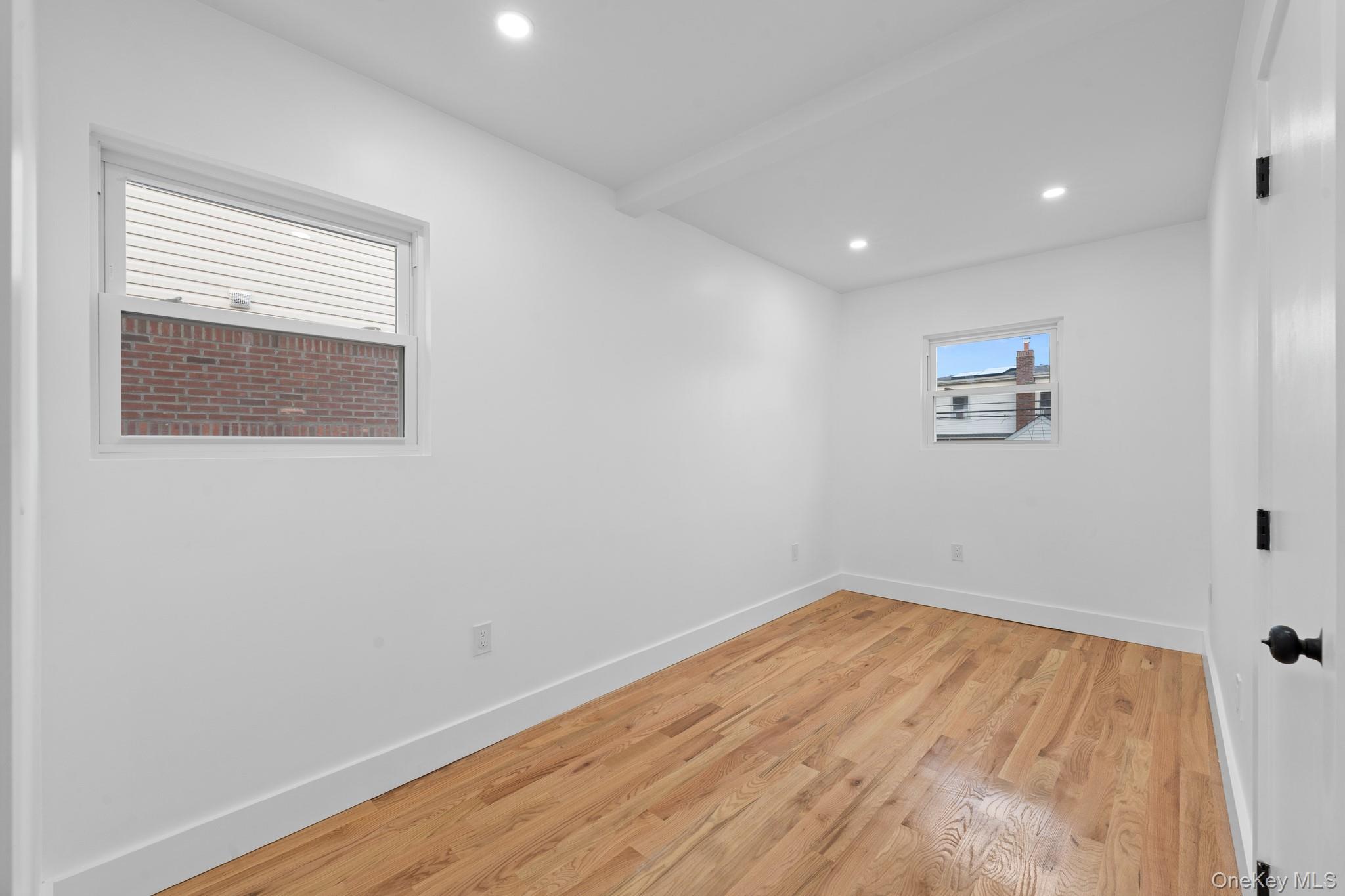 13049 232nd Street Property Photo 6