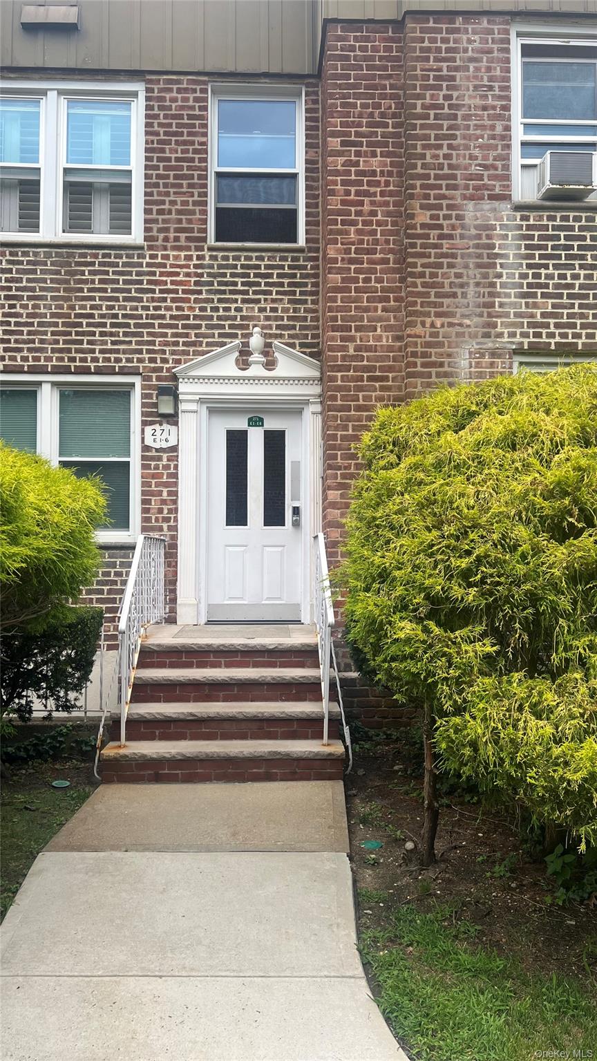 271 Cedarhurst Avenue E1 Property Photo 1