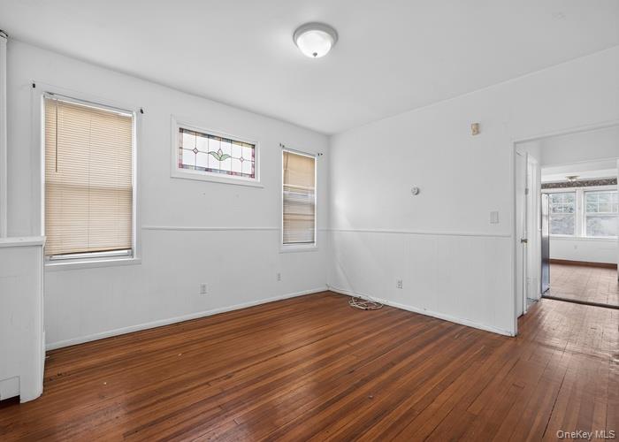 1125 Victory Boulevard Property Photo 6