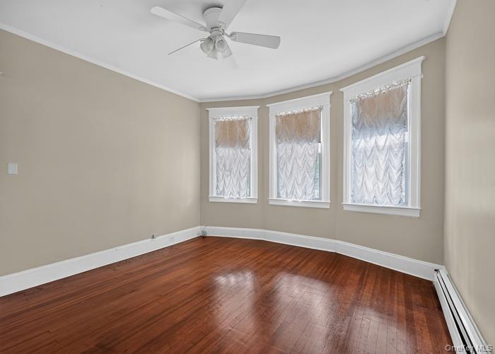1125 Victory Boulevard Property Photo 12