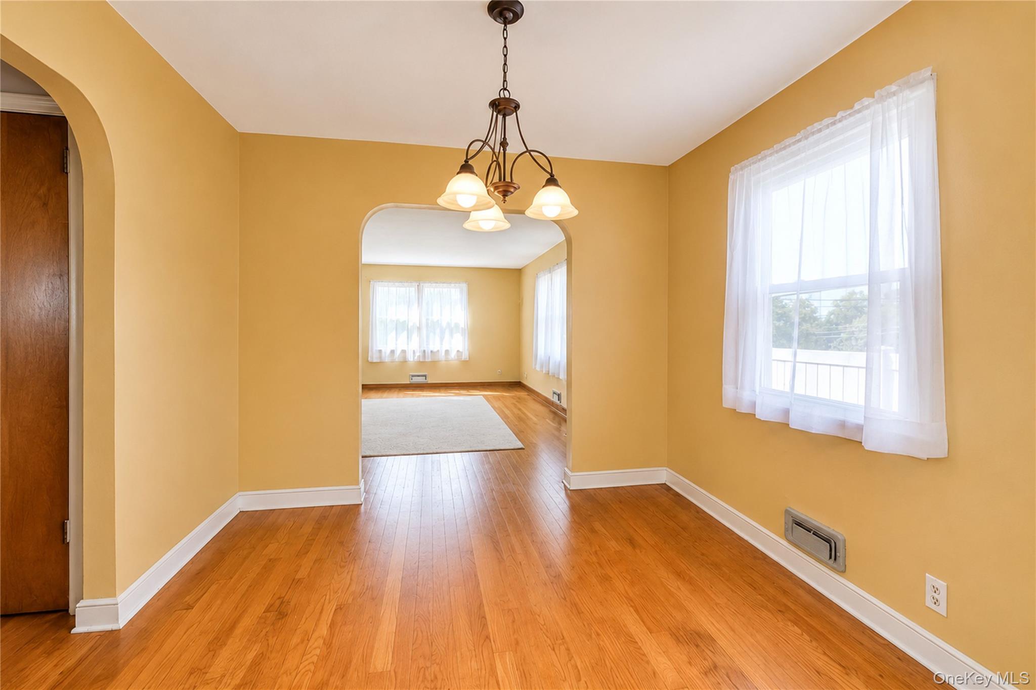 3895 Amboy Road Property Photo 10