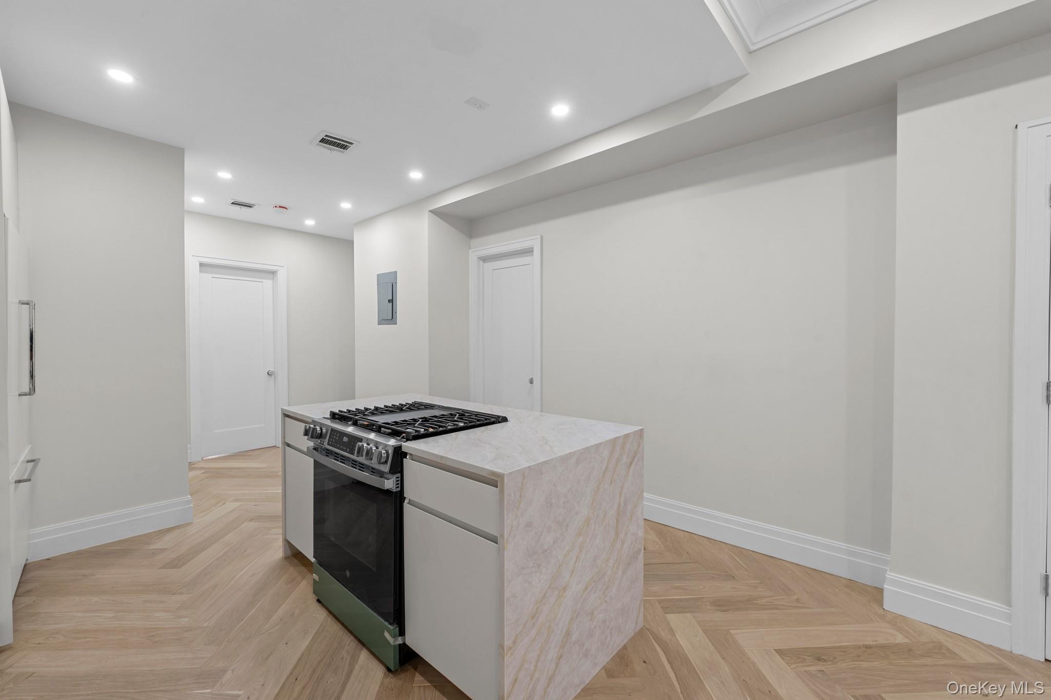 3722 27th Street Property Photo 5