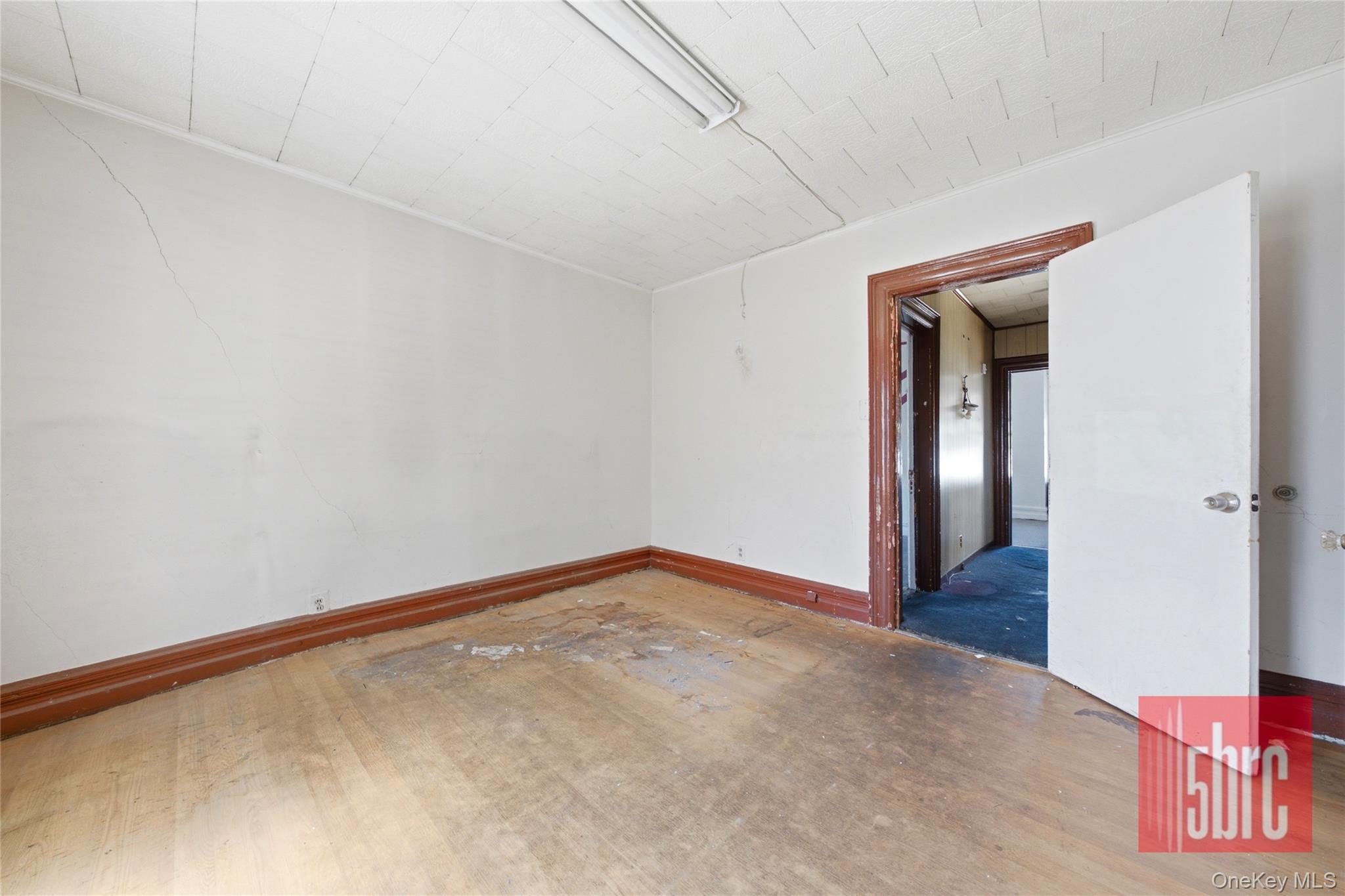 1201 37th Street Property Photo 13