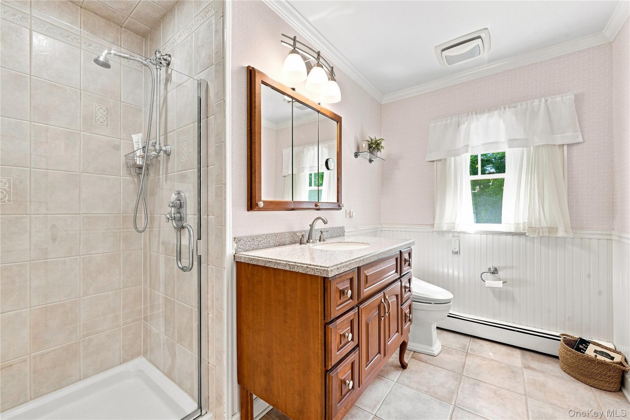 556 N Windsor Avenue Property Photo 38