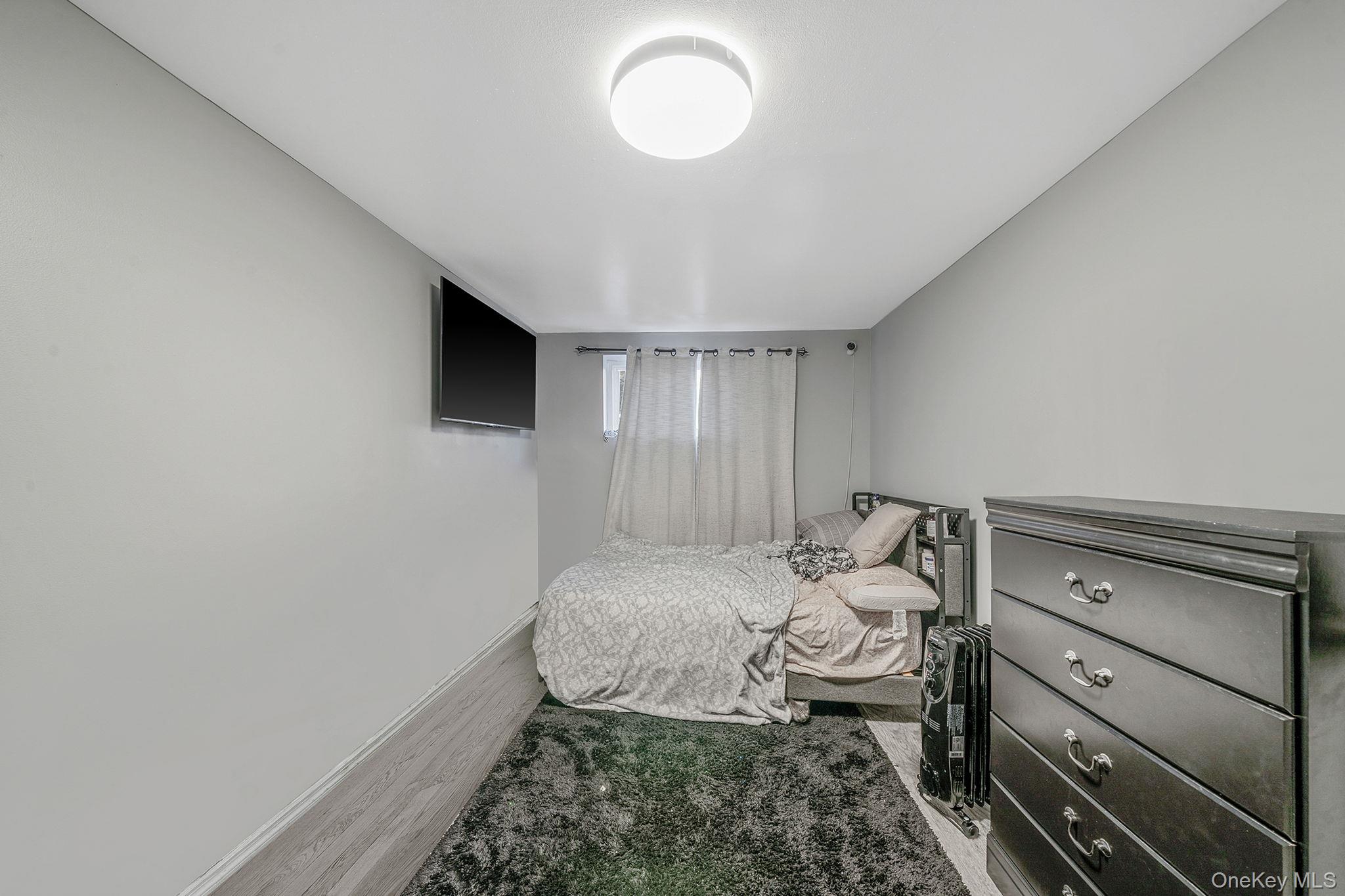 2545 98th Street Property Photo 11