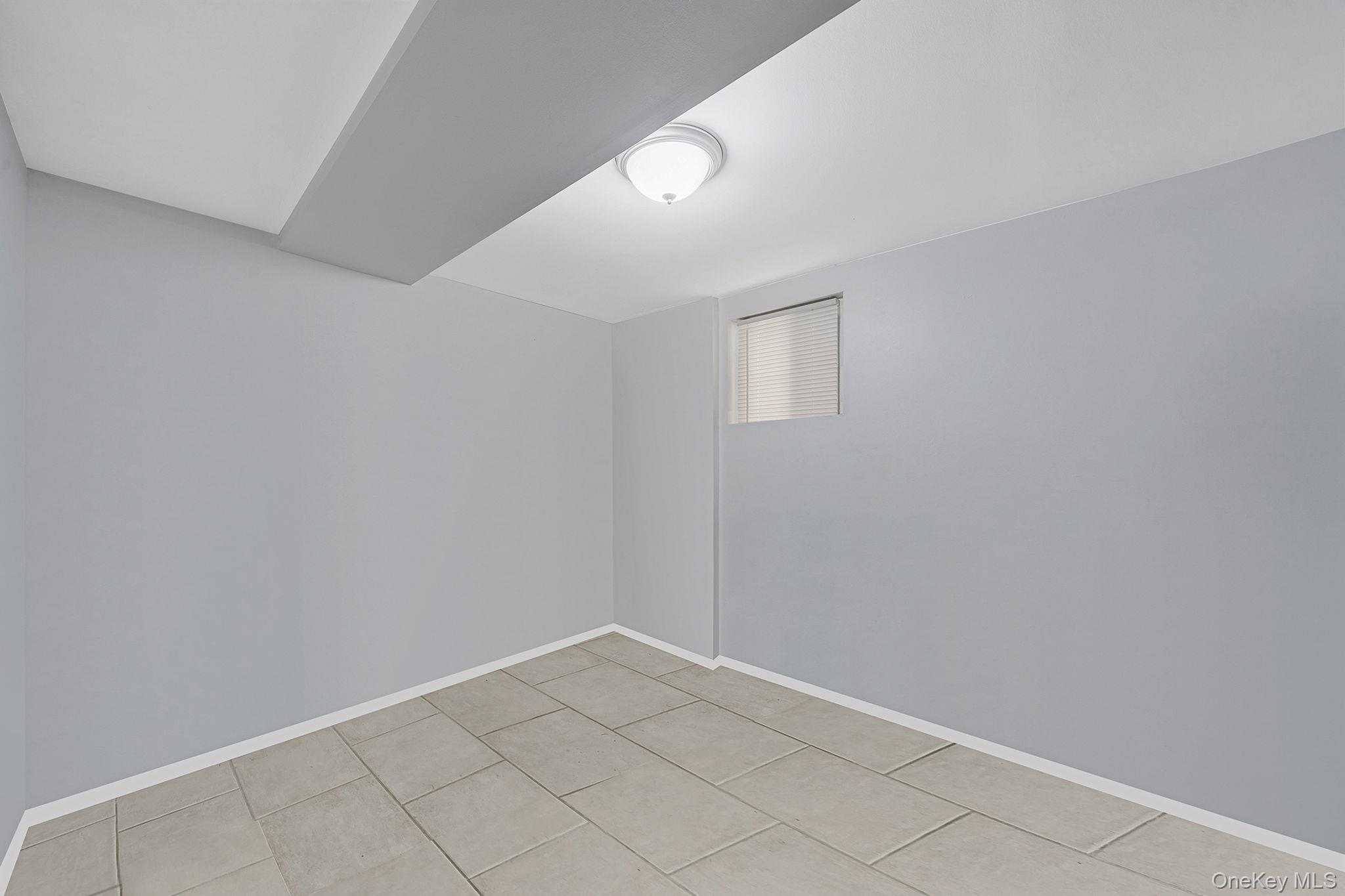 2545 98th Street Property Photo 16