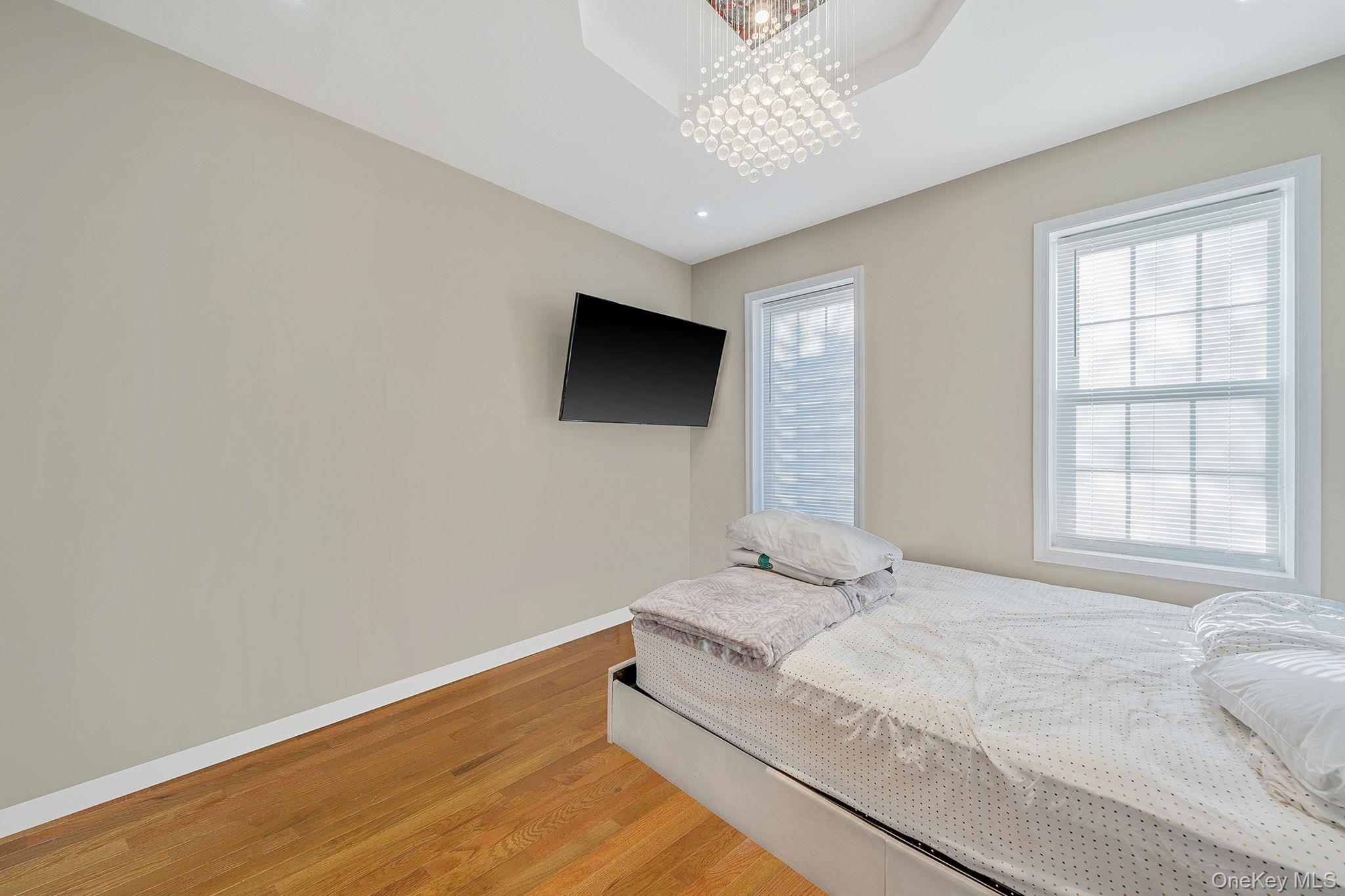 2545 98th Street Property Photo 17