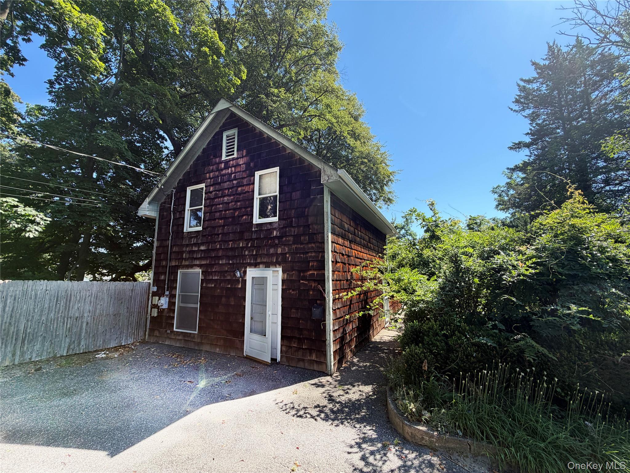 75 Old Field Road Property Photo 5