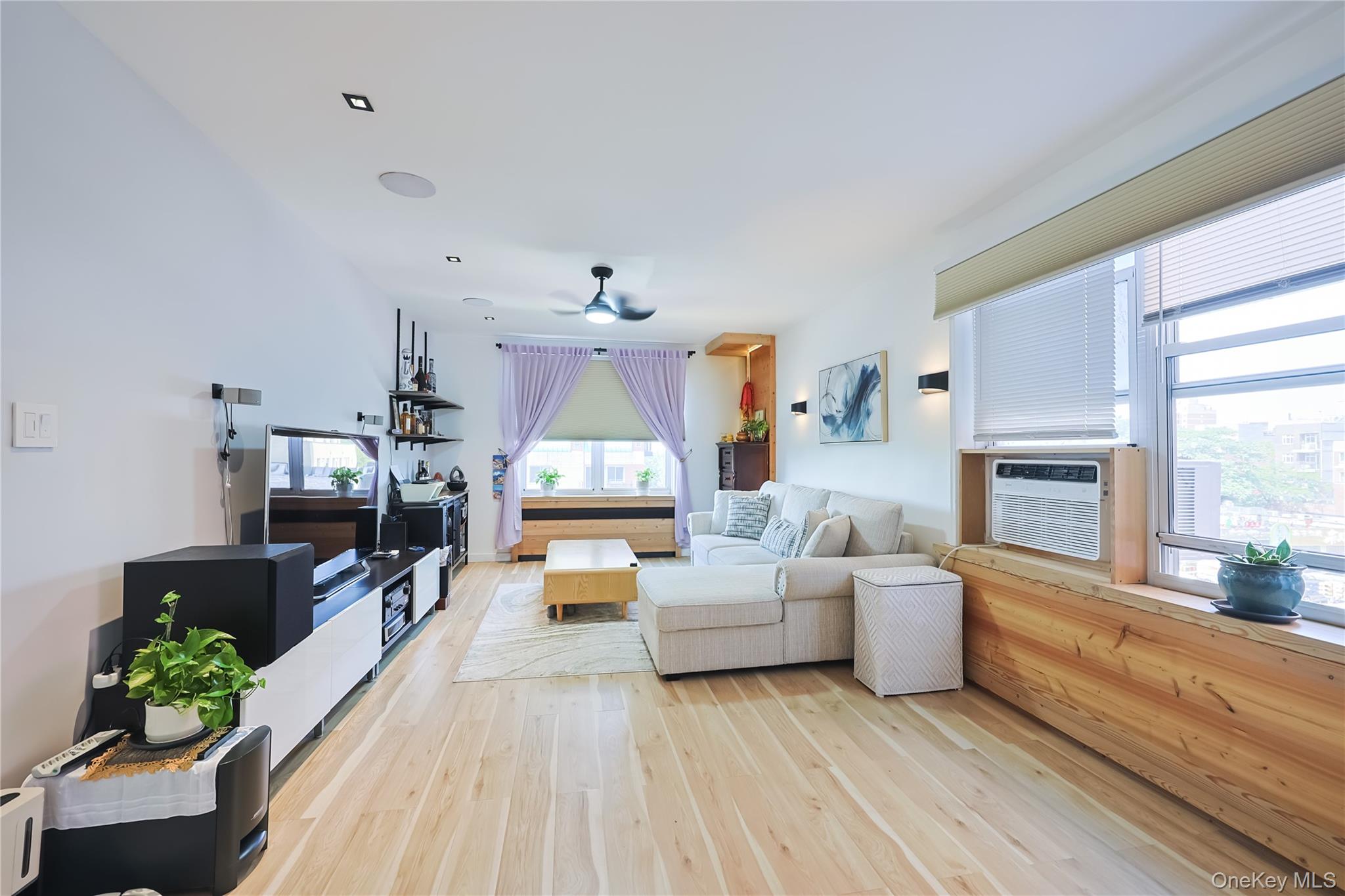 13604 Cherry Avenue 4e Property Photo 2
