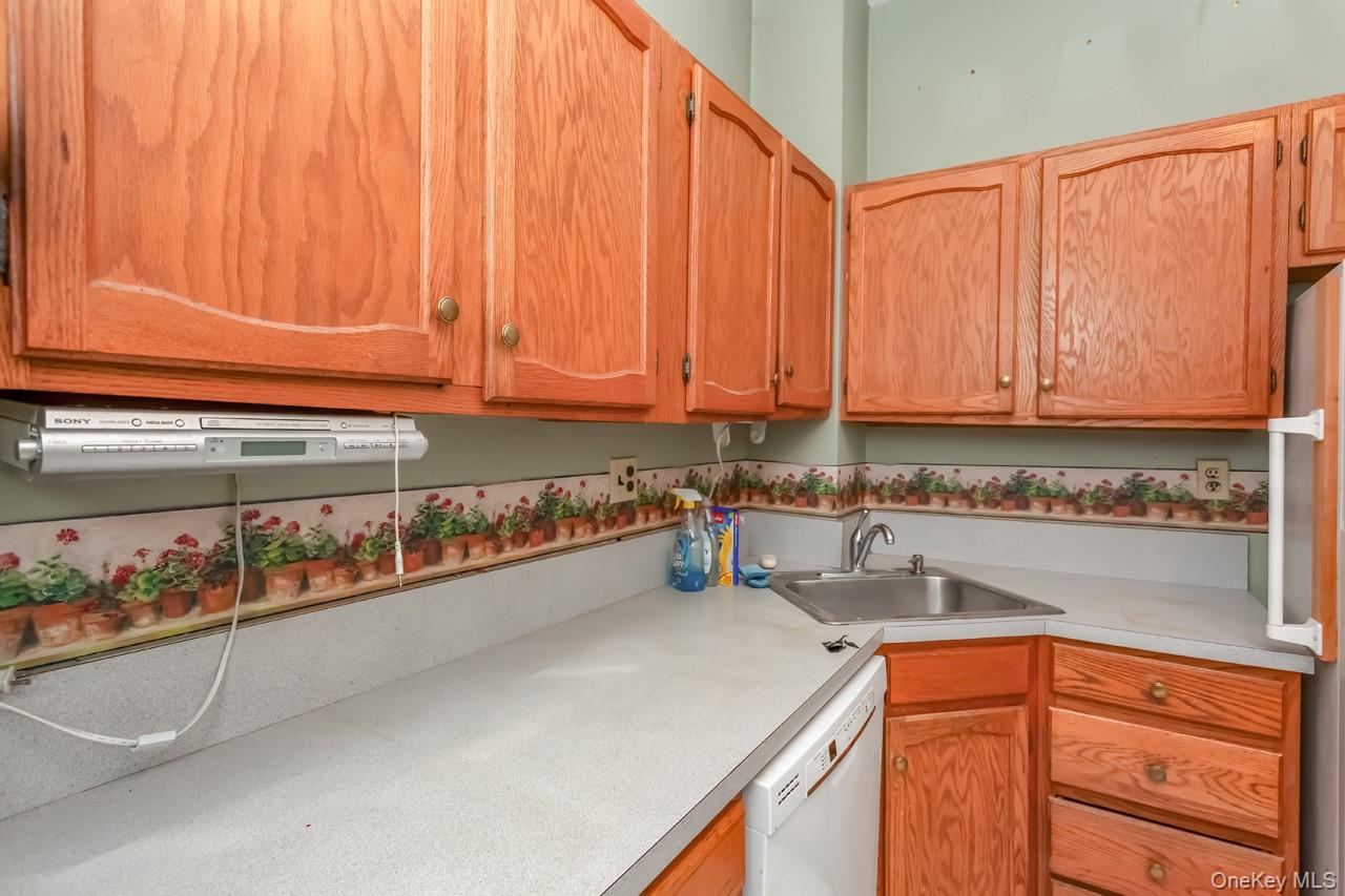 1 Lakeview Drive Ll5 Property Photo 7