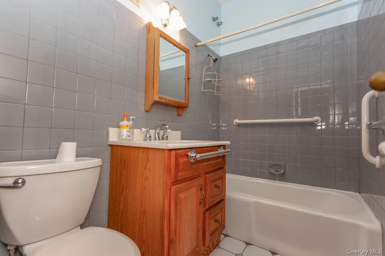 1 Lakeview Drive Ll5 Property Photo 17