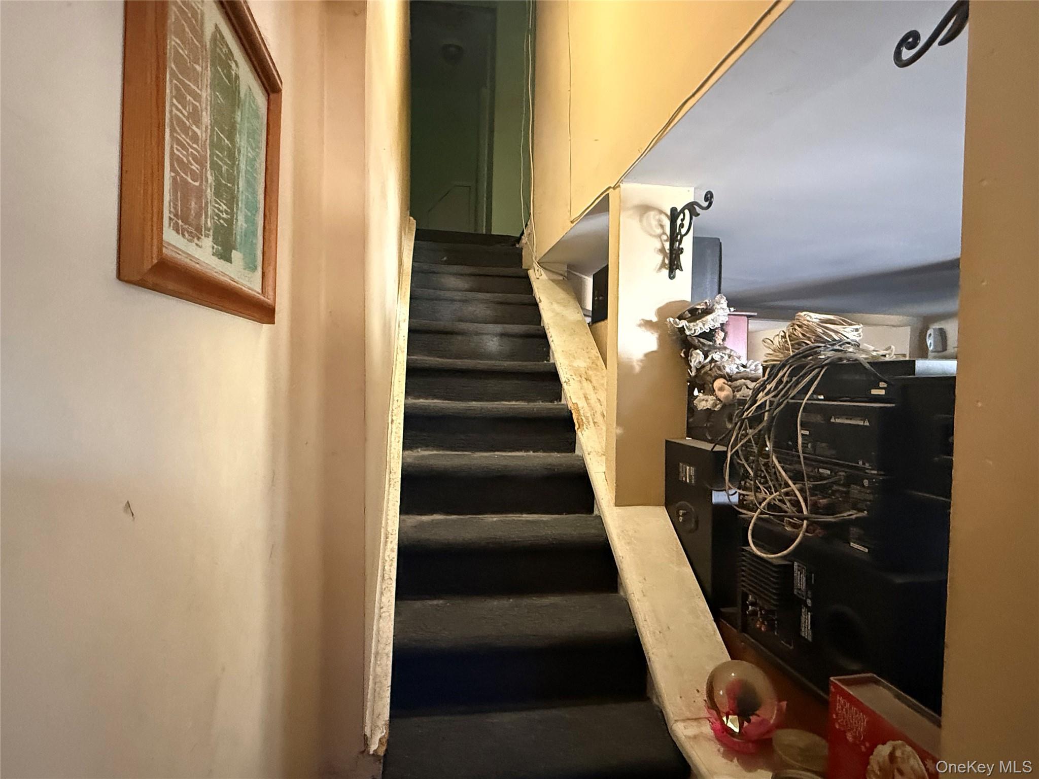 171 Holland Property Photo 7