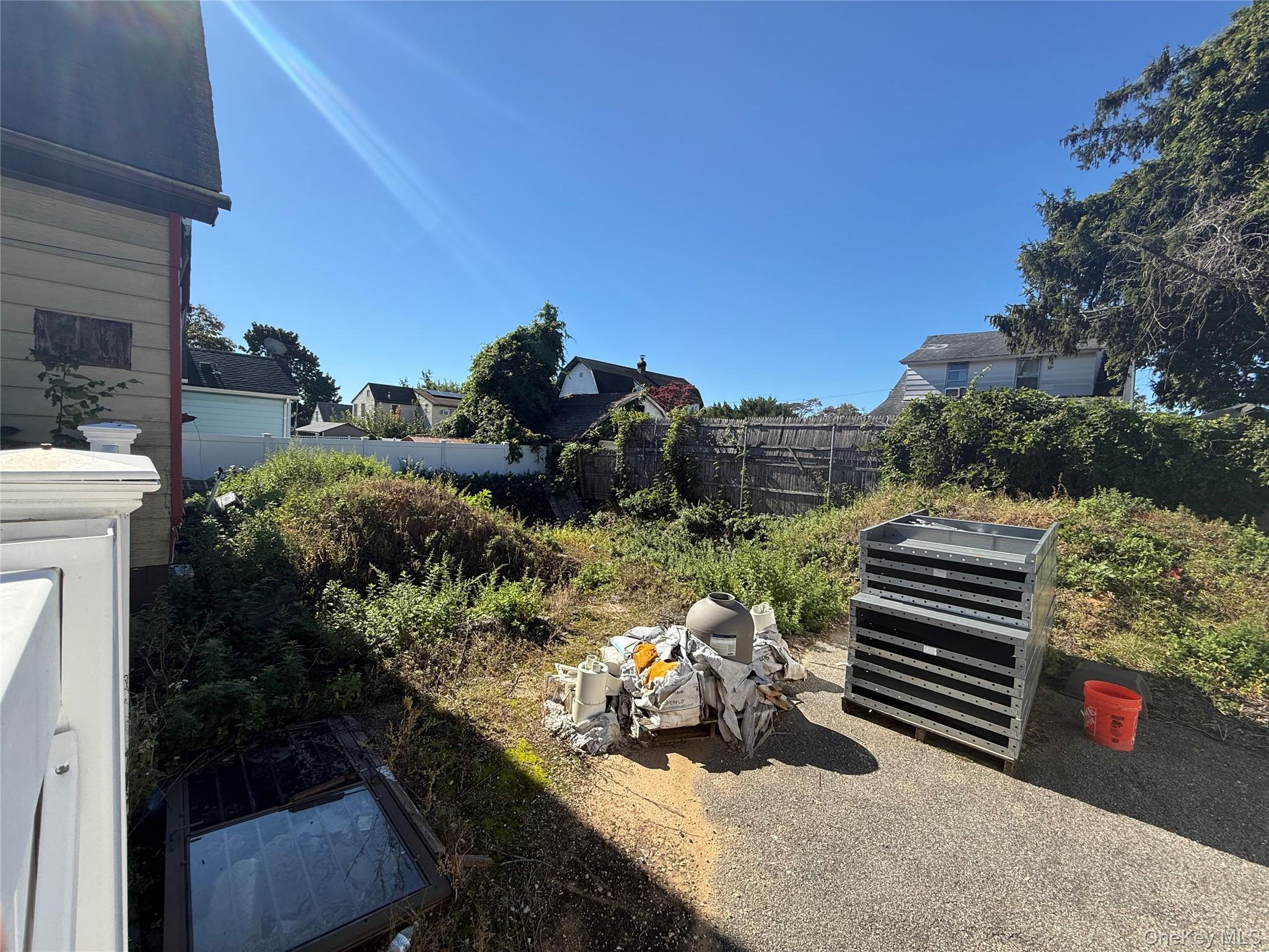 171 Holland Property Photo 10