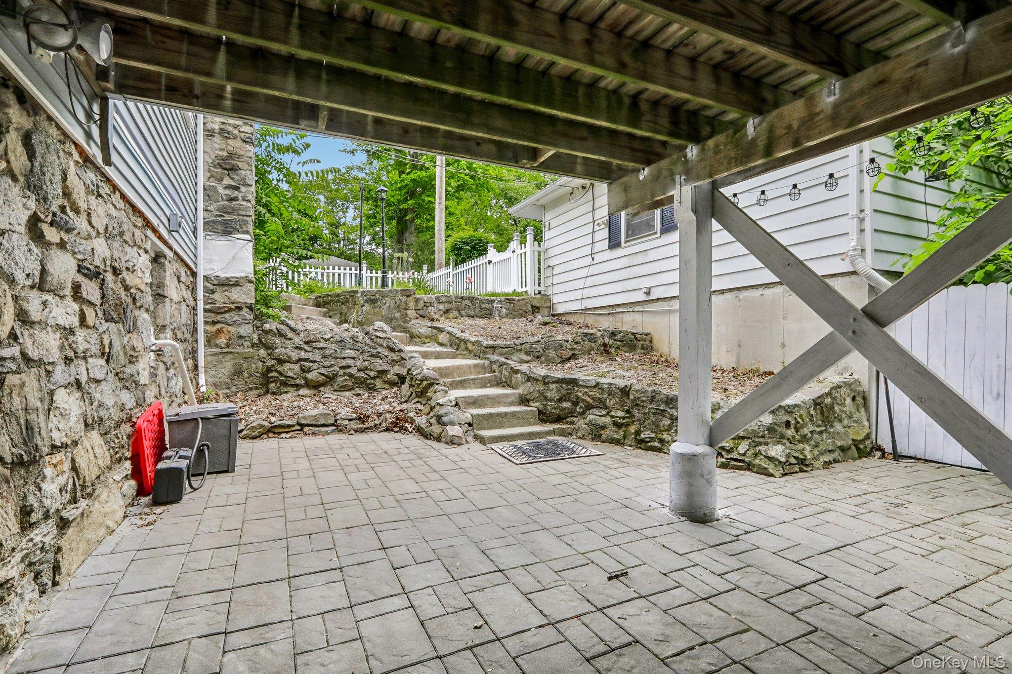 25 E Croton Drive Property Photo 24