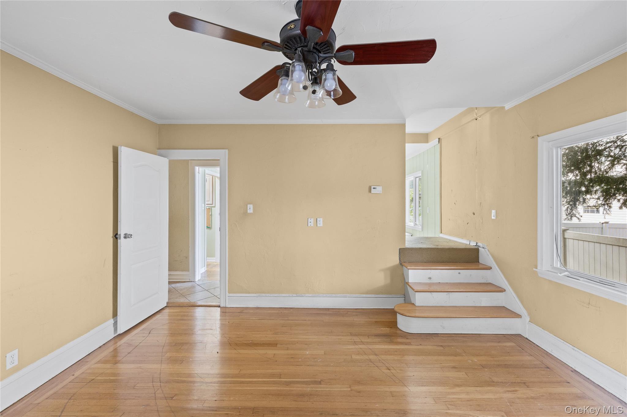 319 Frankel Boulevard Property Photo 20