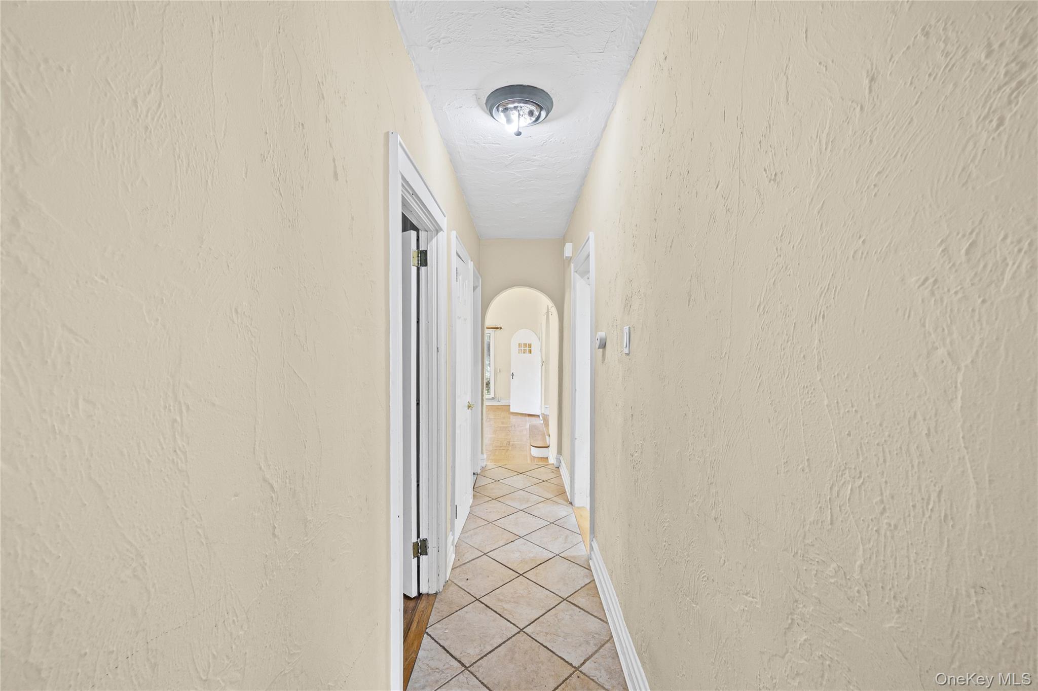 319 Frankel Boulevard Property Photo 21