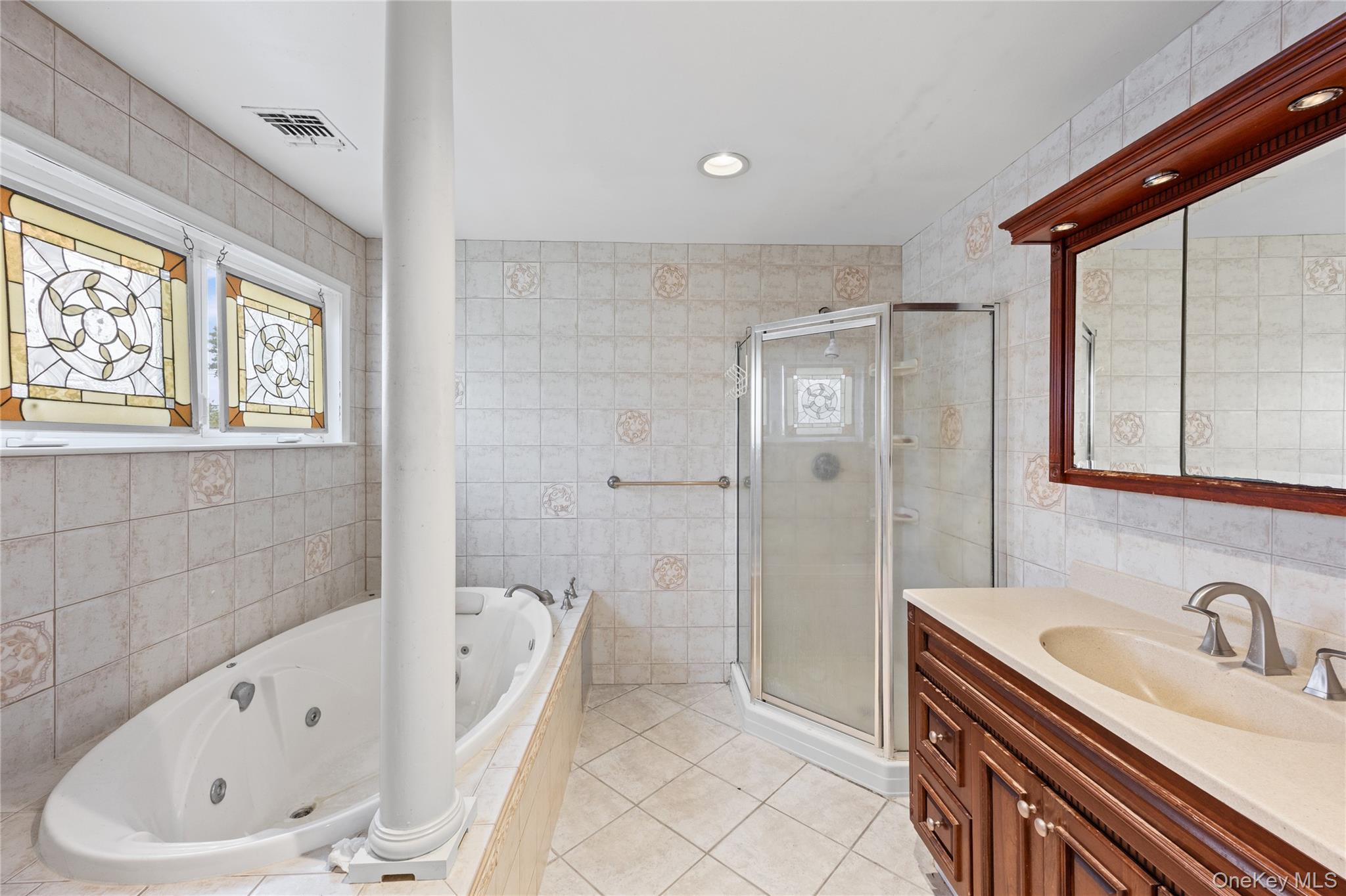 319 Frankel Boulevard Property Photo 24