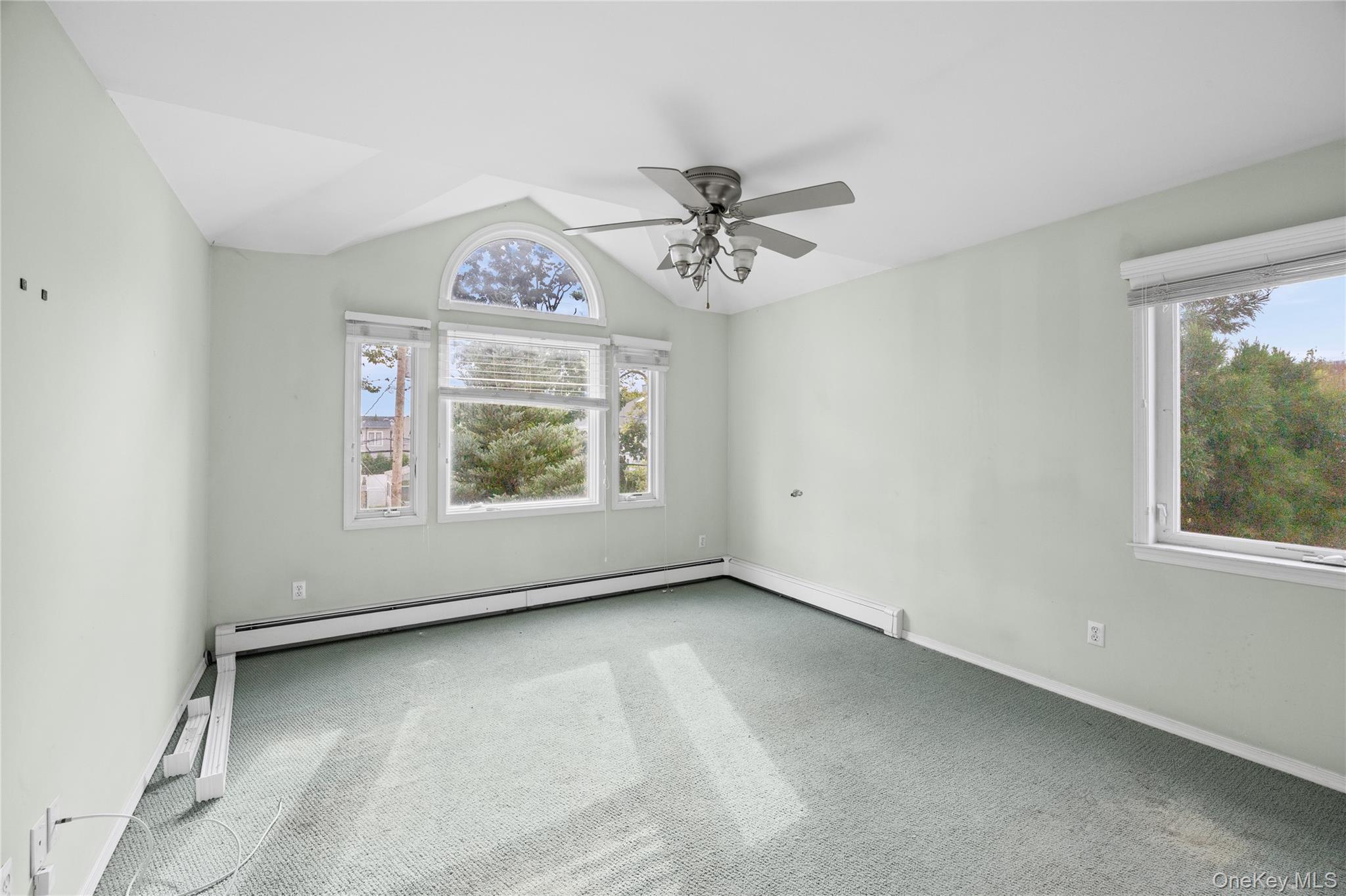 319 Frankel Boulevard Property Photo 34