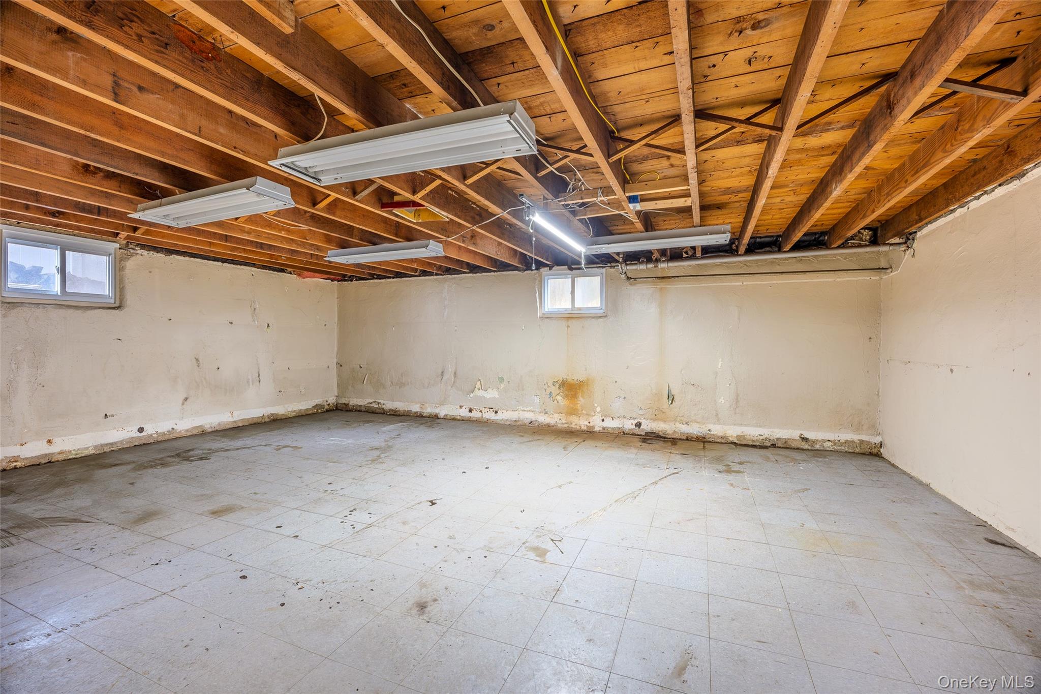 319 Frankel Boulevard Property Photo 37