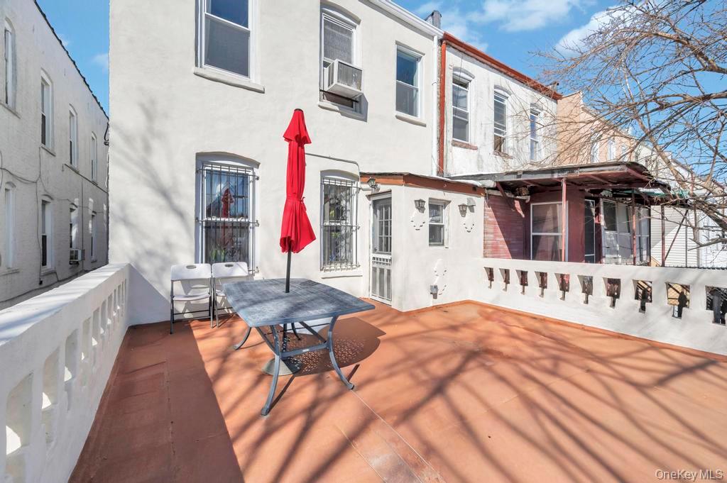 6144 Eliot Avenue Property Photo 2