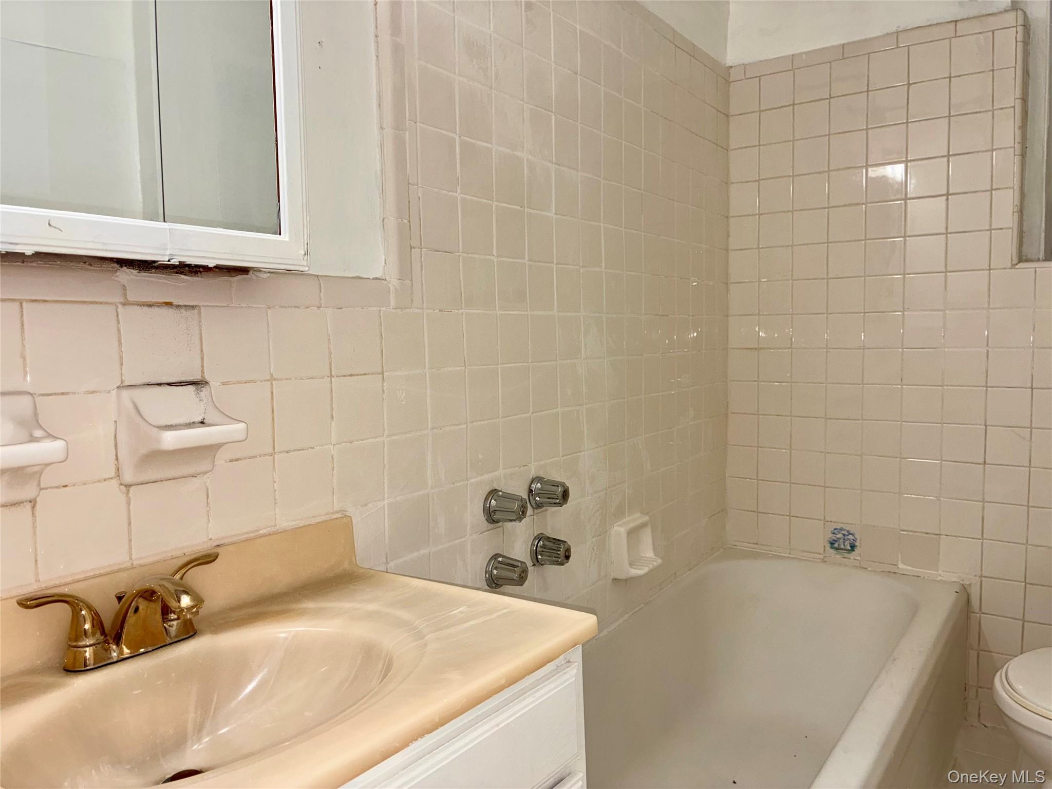340 East Mosholu Parkway 2c Property Photo 13
