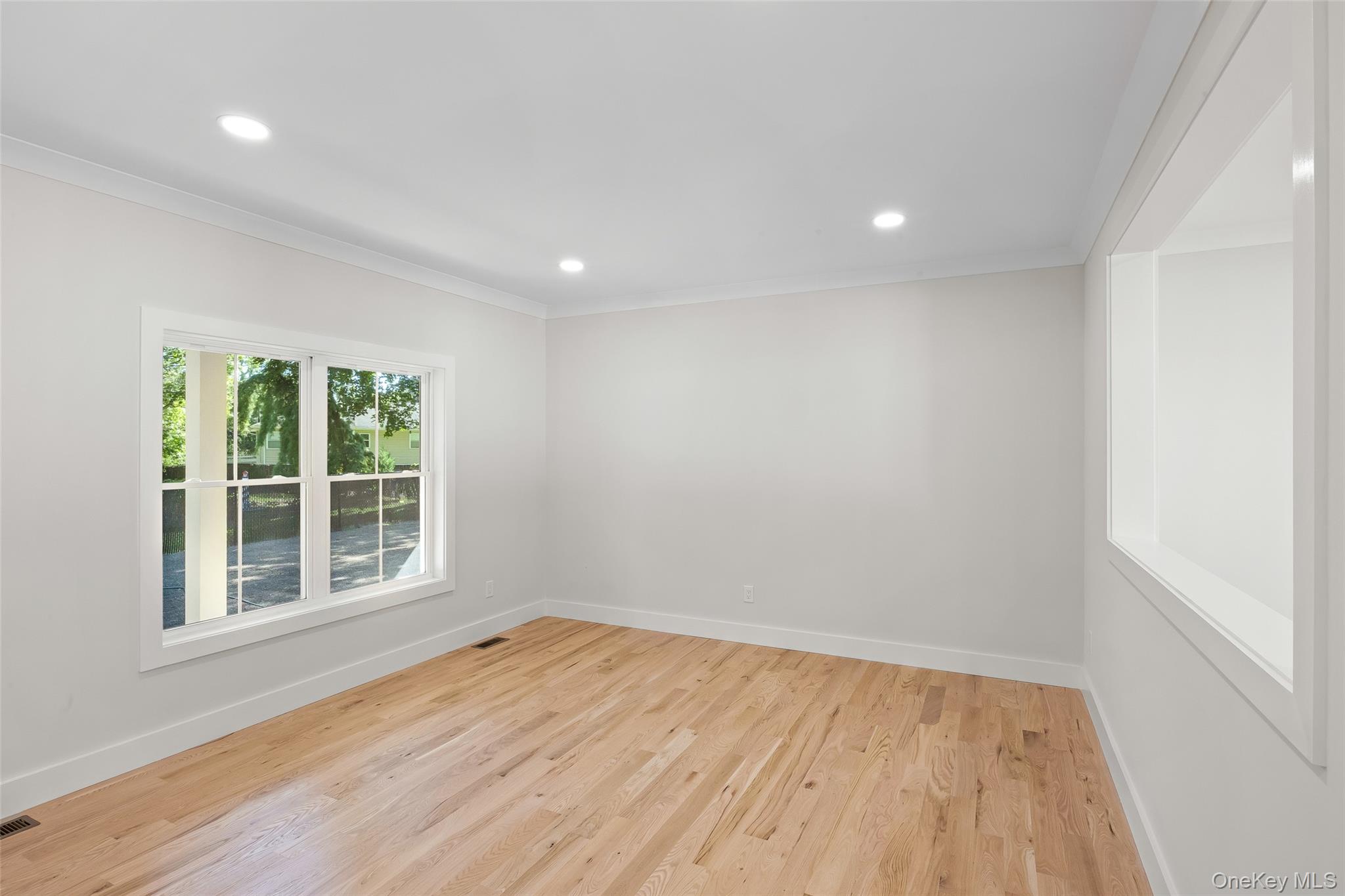 557 Canal Road Property Photo 11