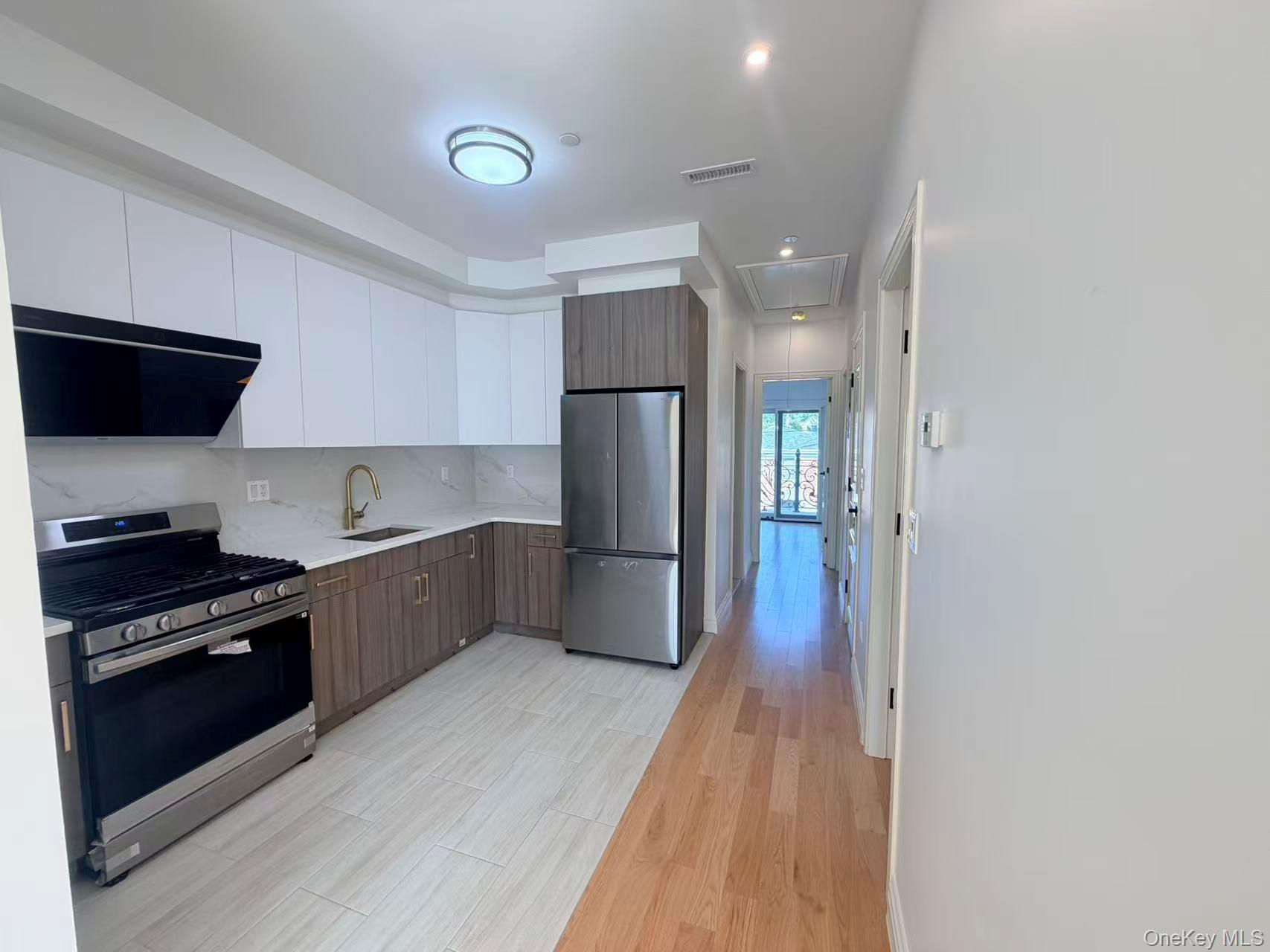 71-39 166th Street Property Photo 4