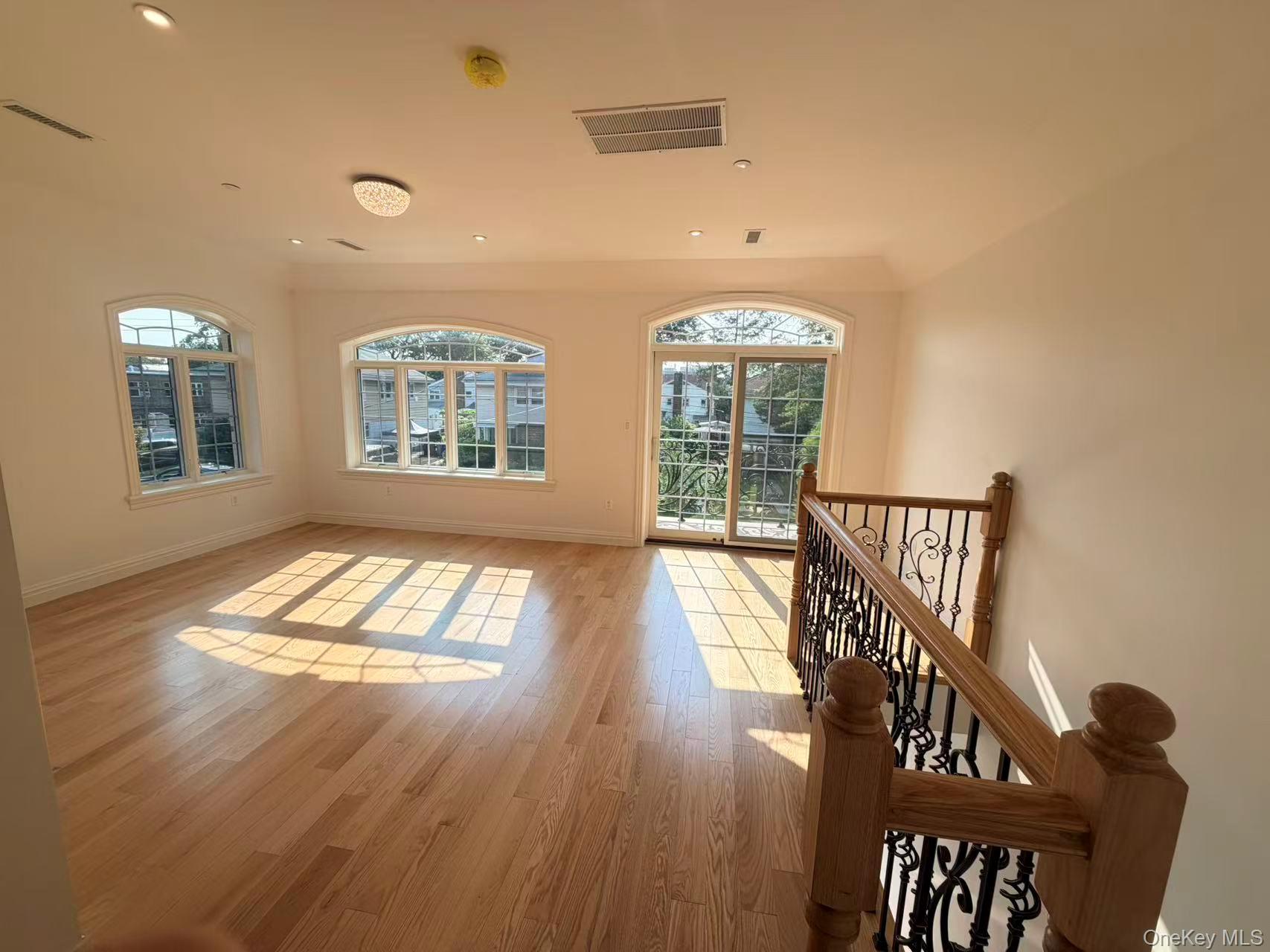 71-39 166th Street Property Photo 8
