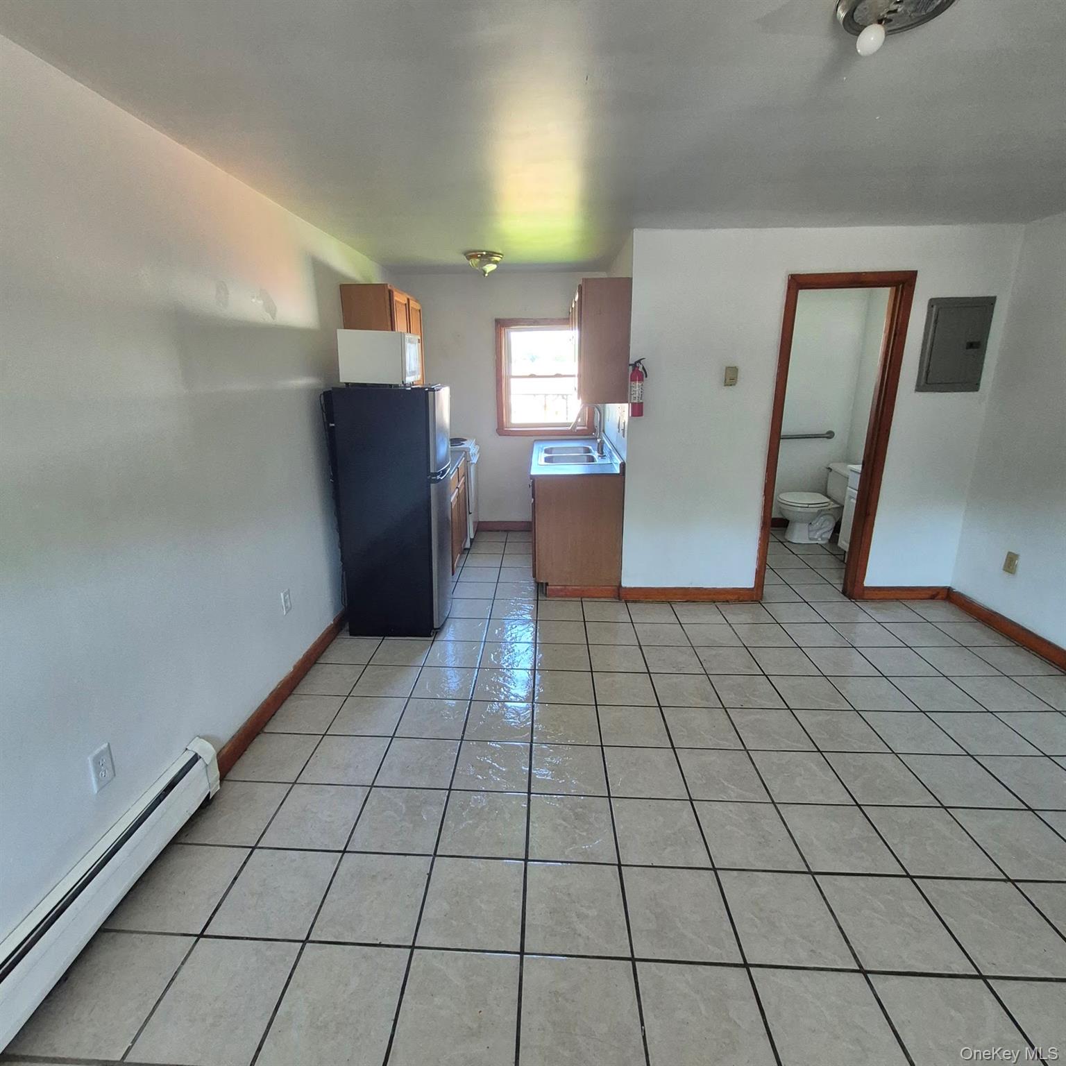2071 Ulster Avenue 4 Property Photo 2