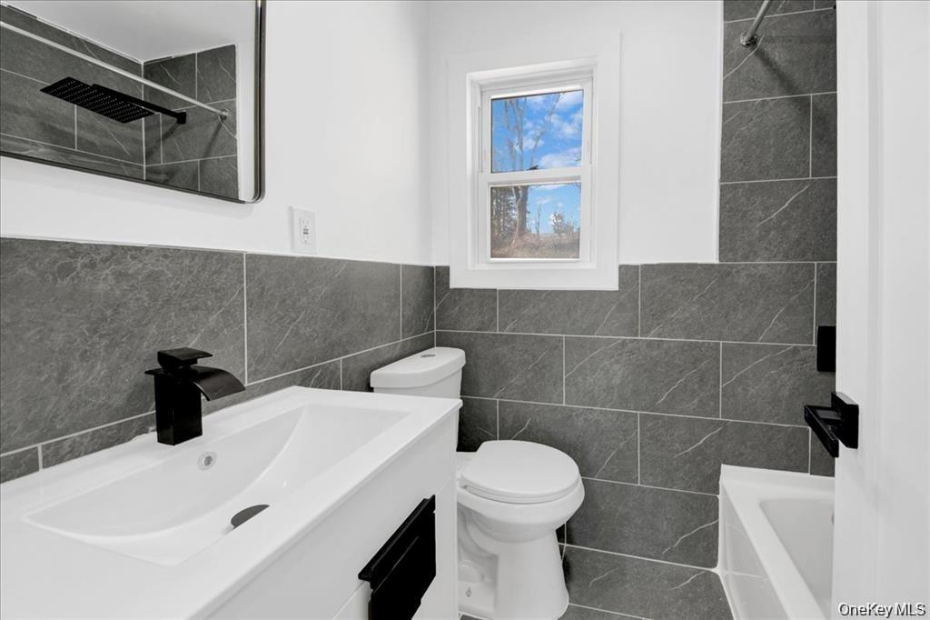 20 Mersereau Avenue Property Photo 13