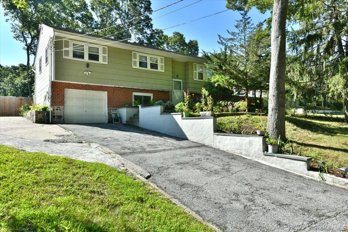 16 Edgar Drive Property Photo 1